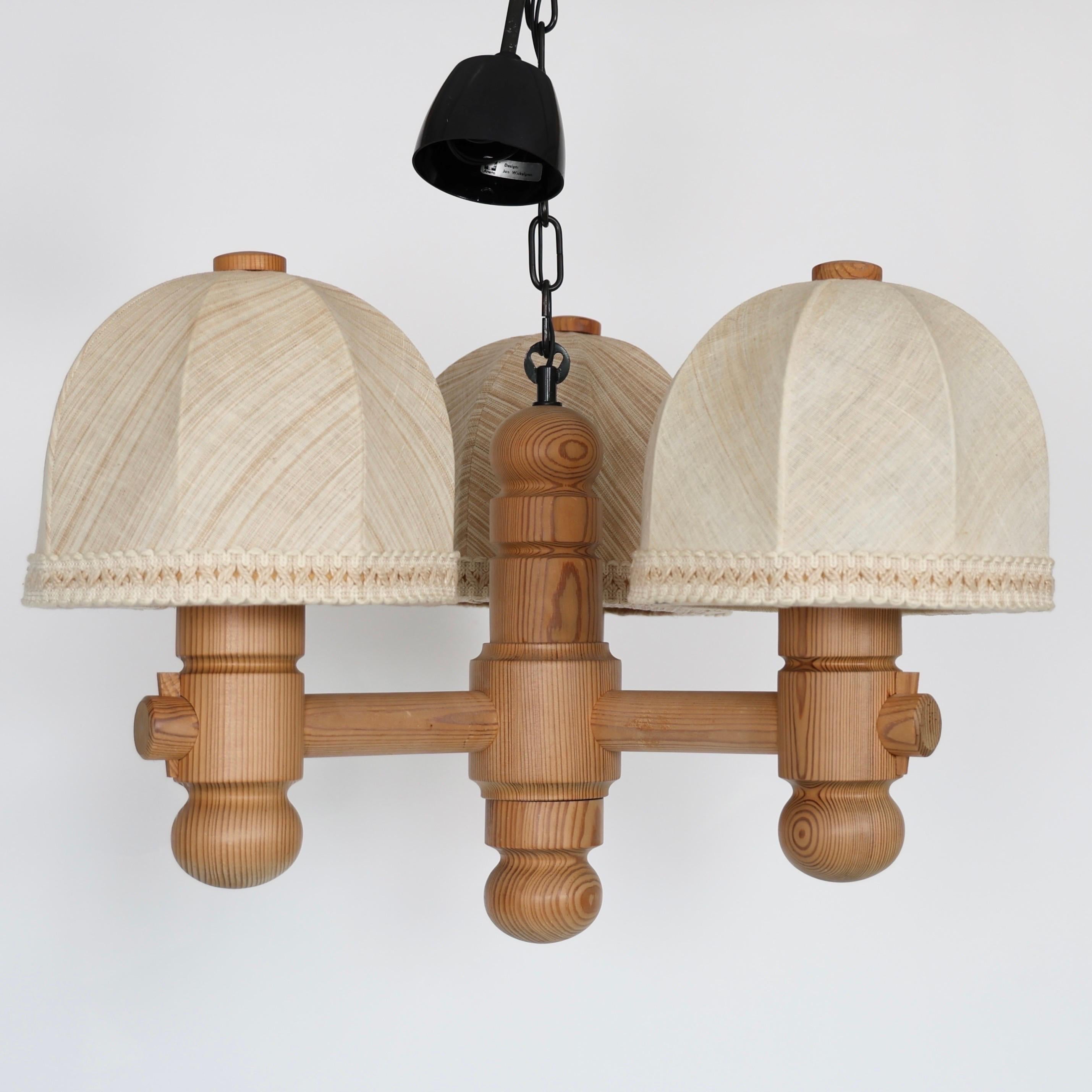 Pine Wood Chandelier by Jan Wickelgren for Aneta, Sweden, 1970s For Sale 2