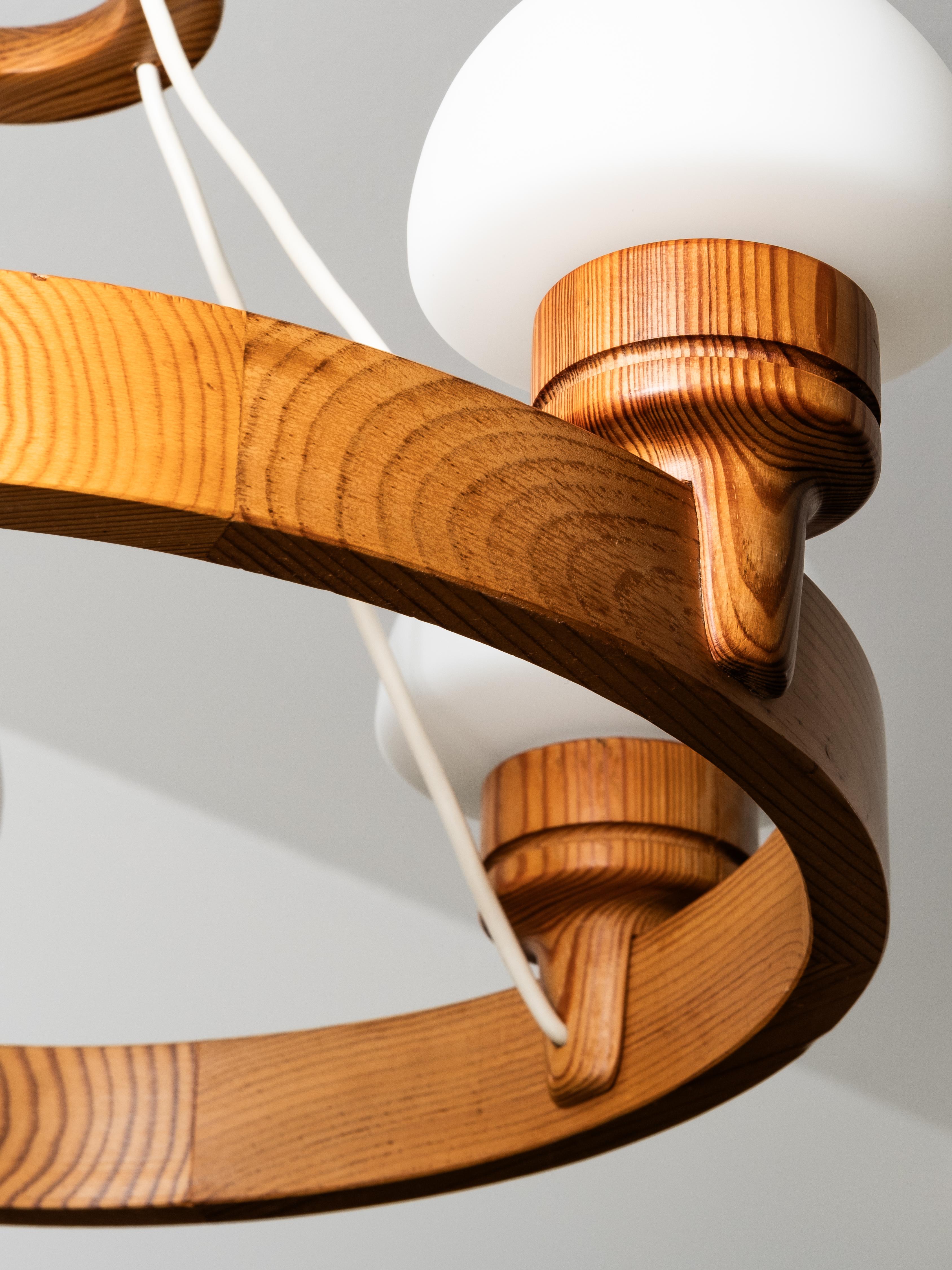 Lustre en bois de pin par Uno Dahlen pour Aneta, Suède, 1970 Bon état - En vente à Karis, Nyland