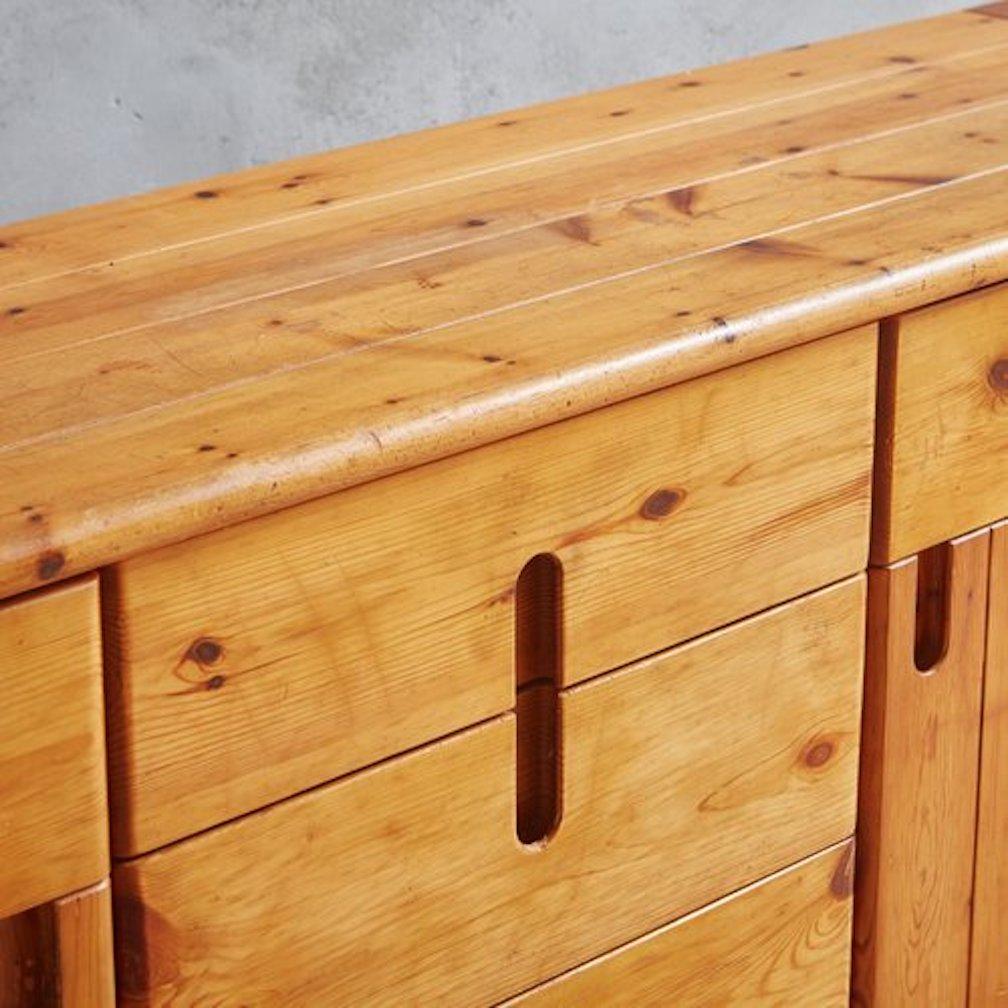 Pine Wood Credenza in the Style of Silvio Coppola, 1960s For Sale 6