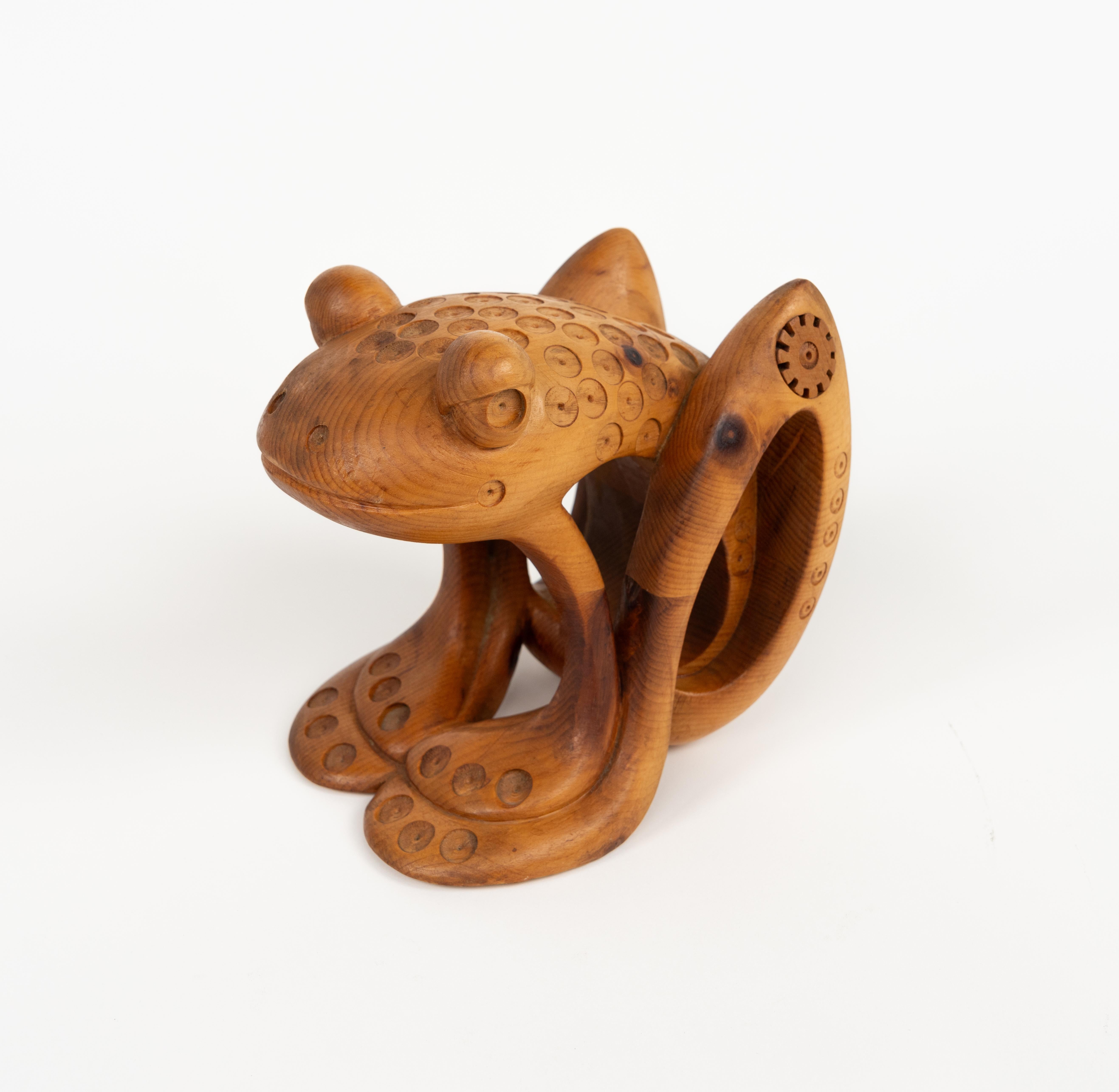 Pine Wood Decorative Sculpture Shape Frog by Ferdinando Codognotto, Italy 2001 In Good Condition For Sale In Rome, IT