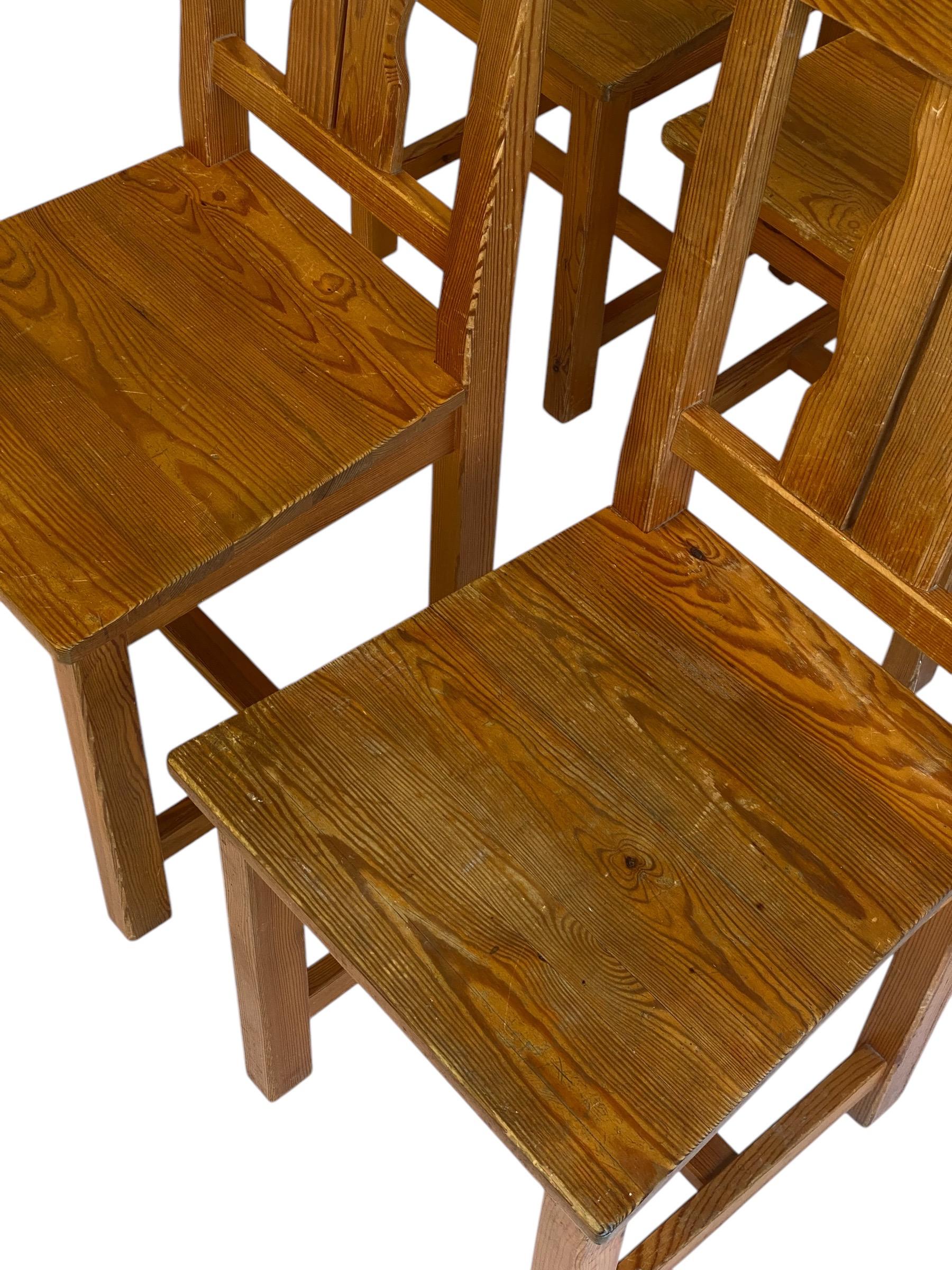 Esszimmerstühle aus Kiefernholz, 1970er Jahre, Schweden, 5er-Set (Ende des 20. Jahrhunderts) im Angebot