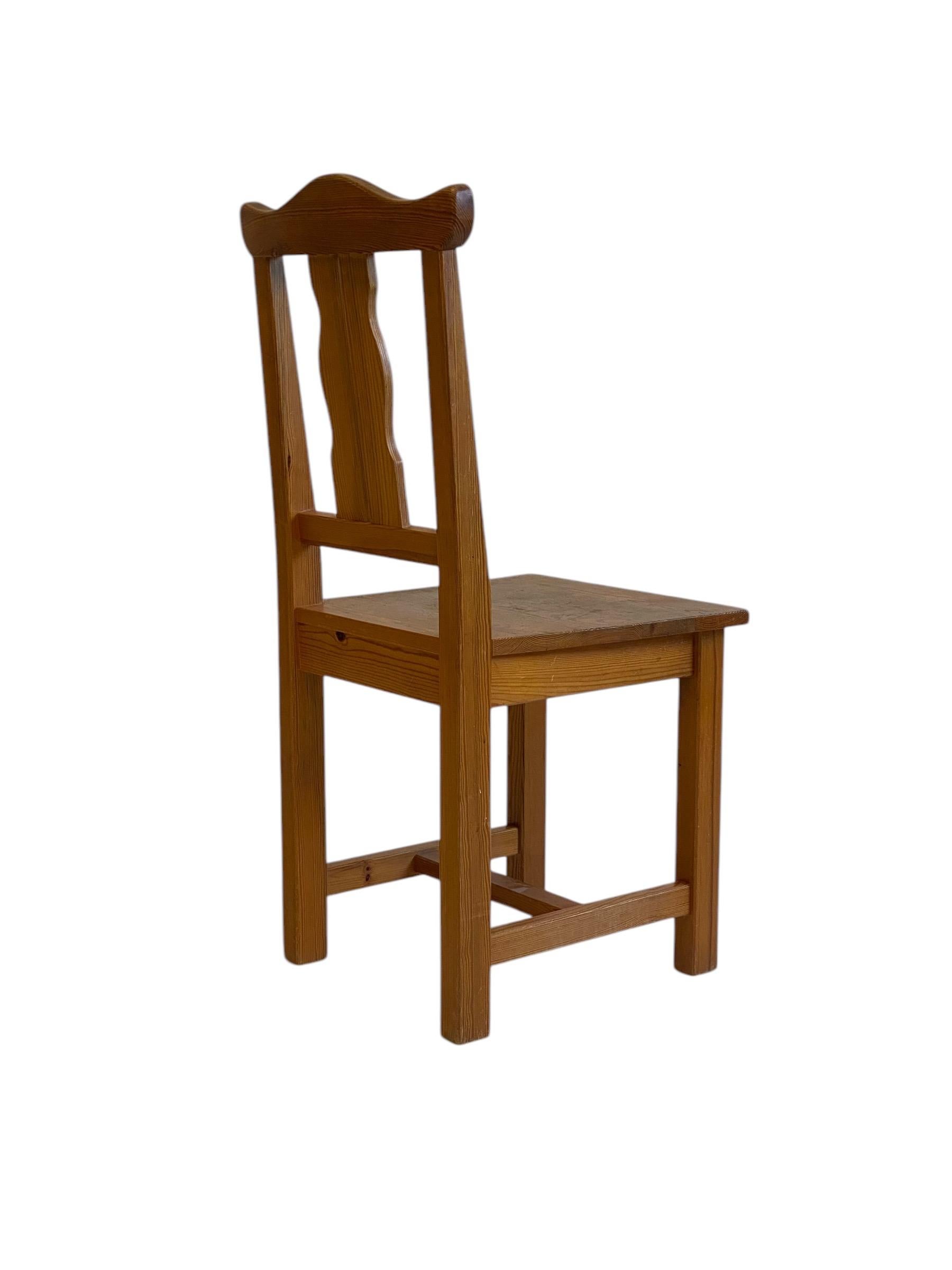 Esszimmerstühle aus Kiefernholz, 1970er Jahre, Schweden, 5er-Set im Angebot 2