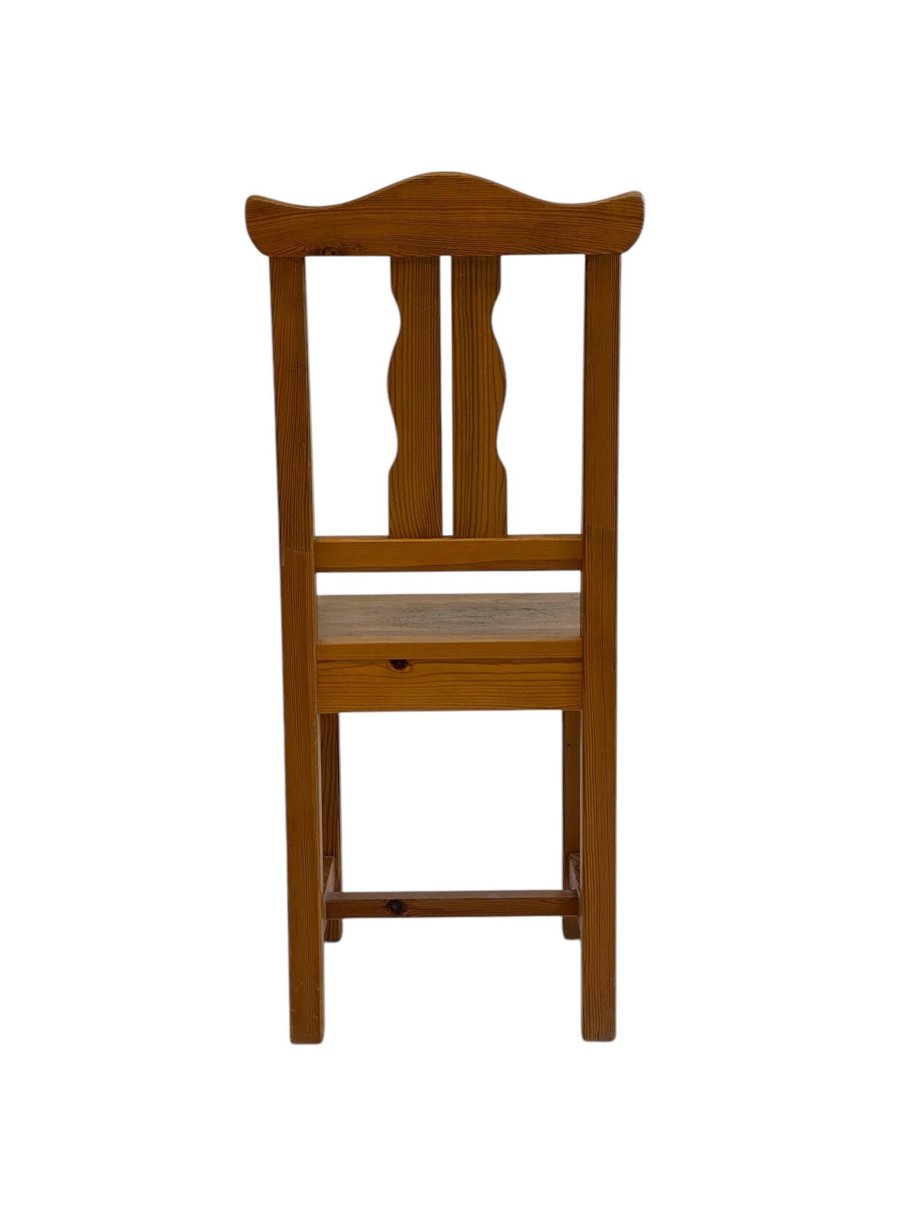 Esszimmerstühle aus Kiefernholz, 1970er Jahre, Schweden, 5er-Set im Angebot 3