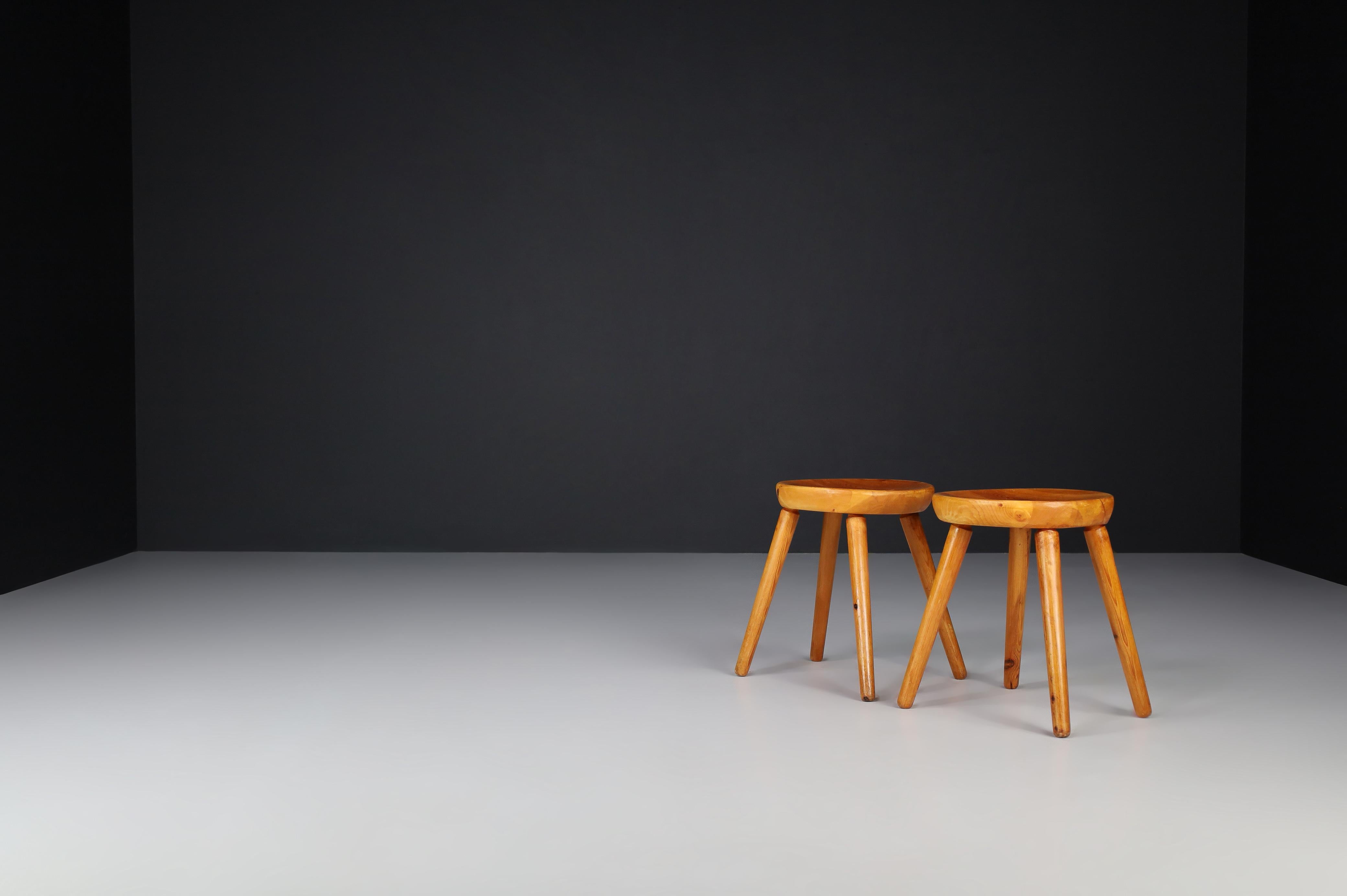 Pinewood French Stools in the Style of Charlotte Perriand, France, 1950s For Sale 1