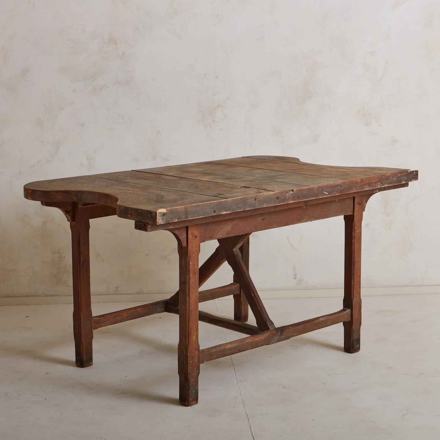 Pine Wood Jeweler's Table with Leaves, France 1800s For Sale 6