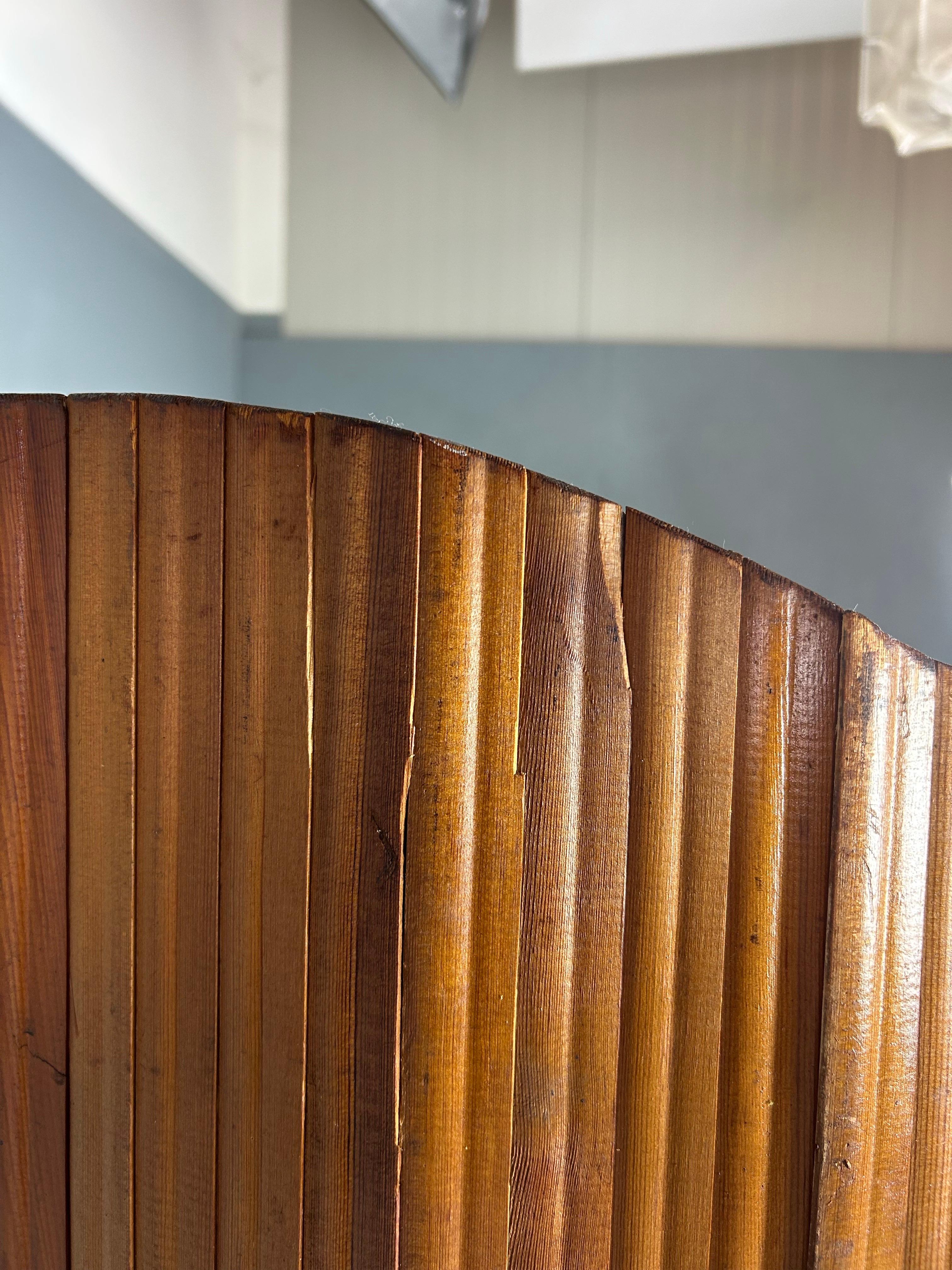Pine Wood Room Divider by S.N.S.A. , France 1930s. For Sale 7