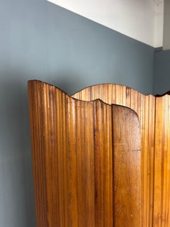 Separador de ambientes de madera de pino de S.N.S.A. , Francia Década de 1930.