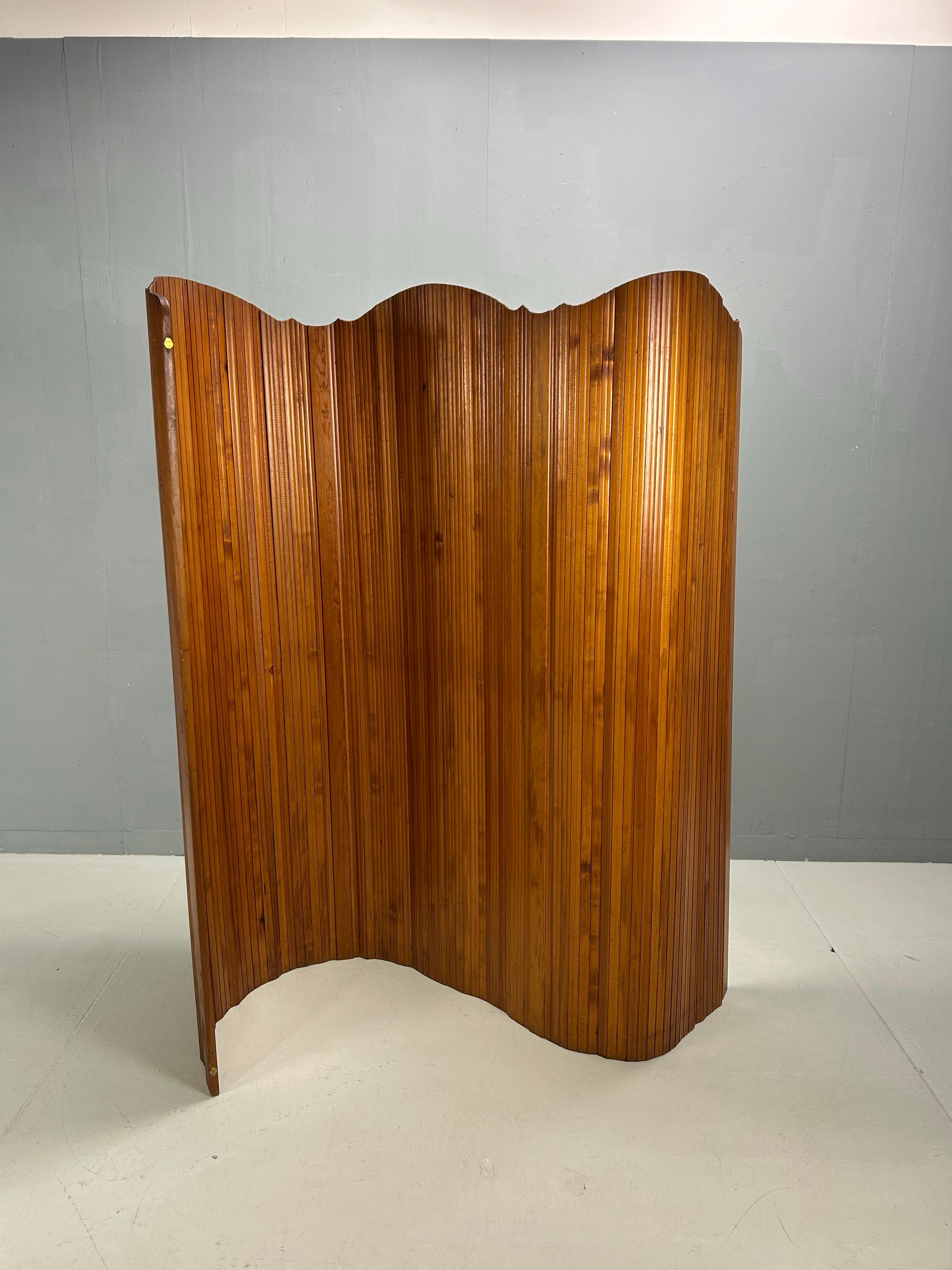 20th Century Pine Wood Room Divider by S.N.S.A. , France 1930s. For Sale