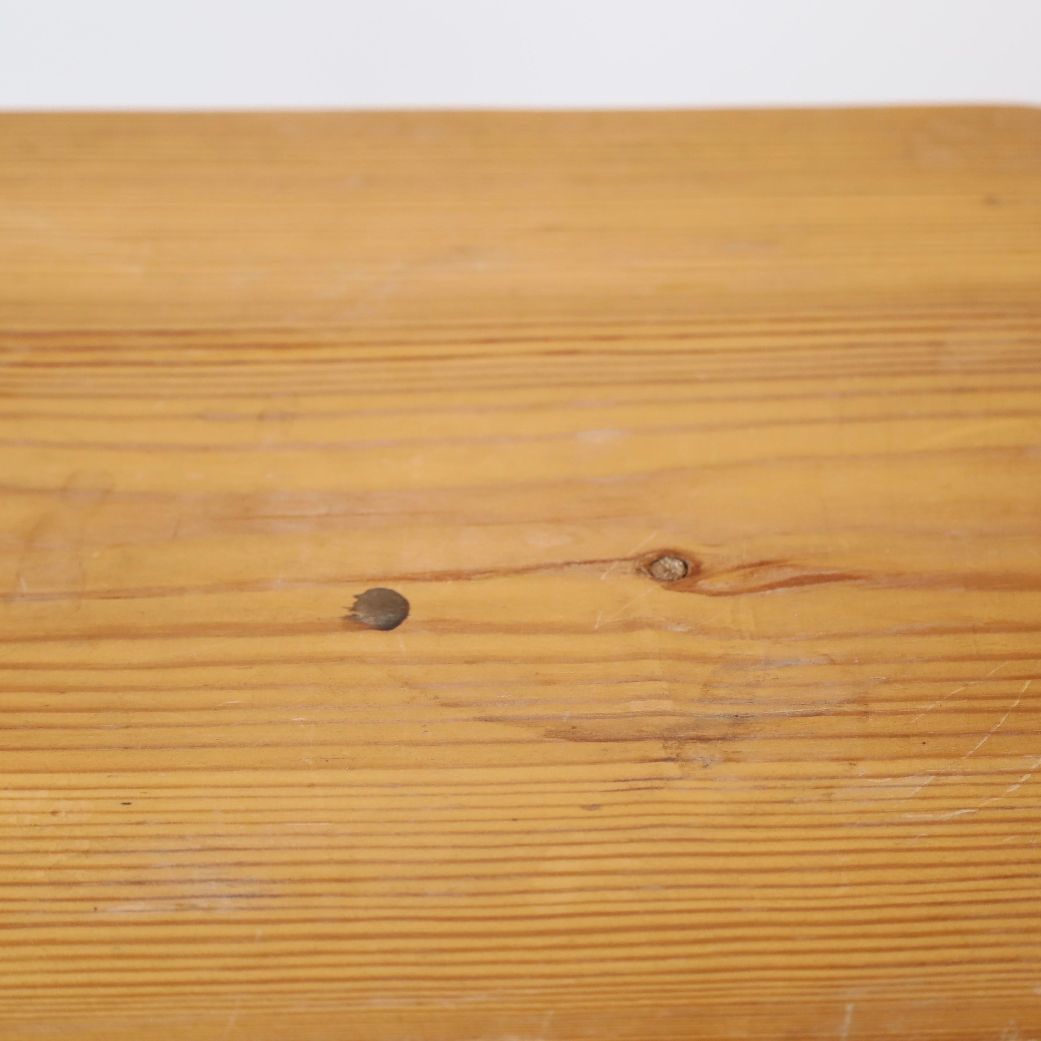 Tabouret en pin, Suède, années 1970 en vente 3