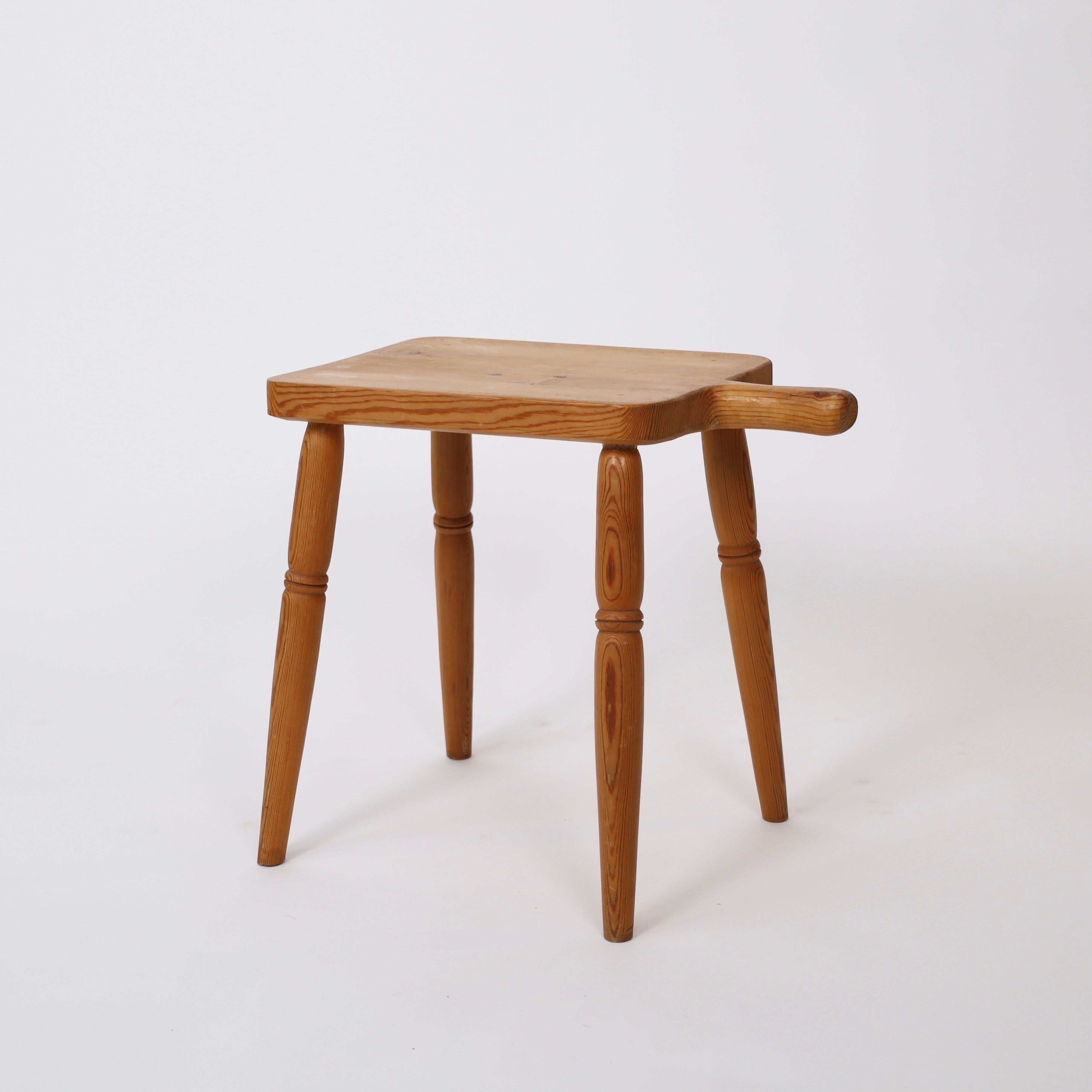 Moderne Tabouret en pin, Suède, années 1970 en vente
