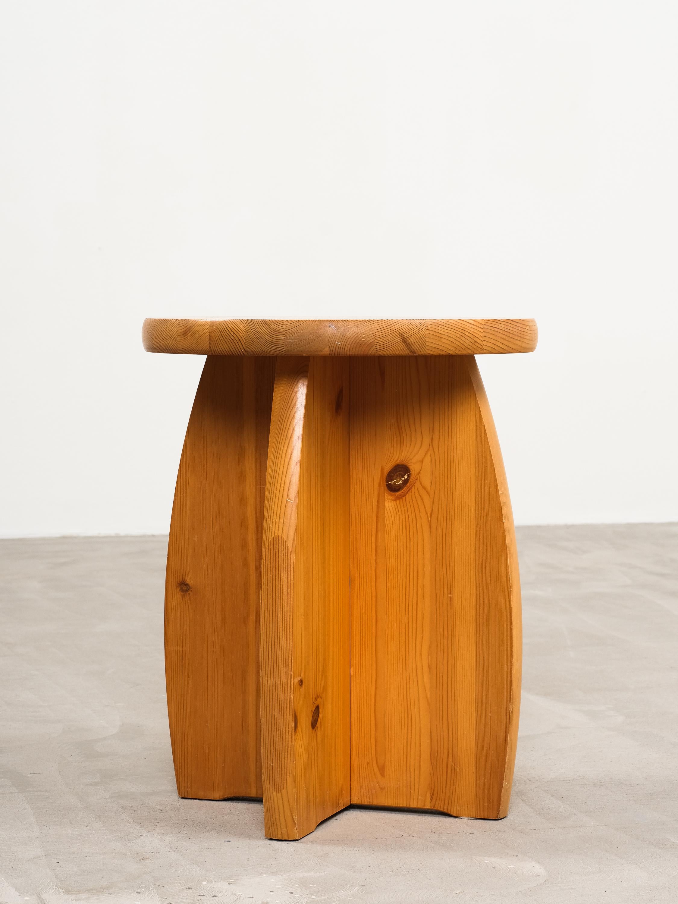 Pin Tabouret en pin, Suède, années 1970 en vente