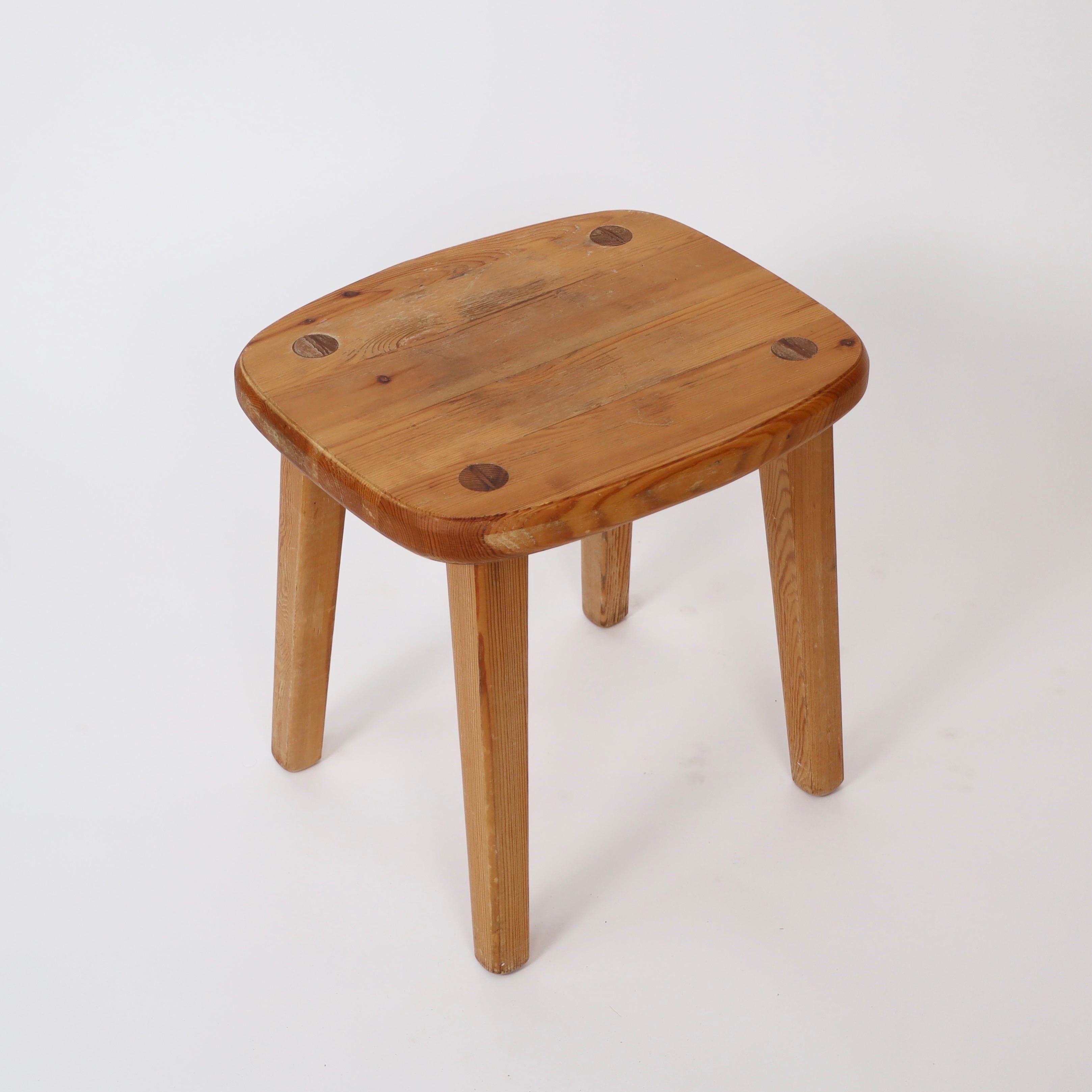 Pin Tabouret en pin, Suède, années 1970 en vente