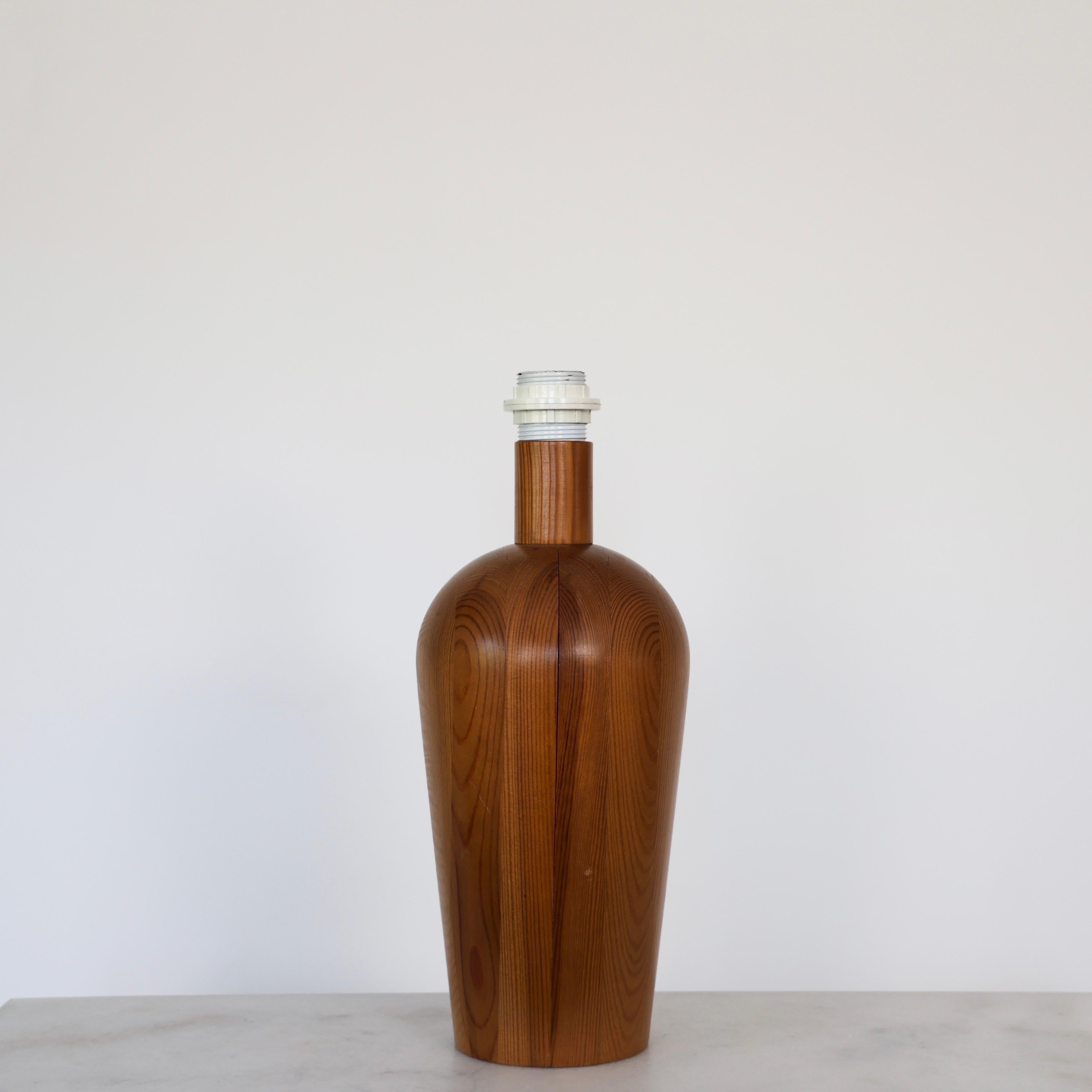 Bois Lampe de bureau Solbackens Svarveri, Suède, années 1980 en vente