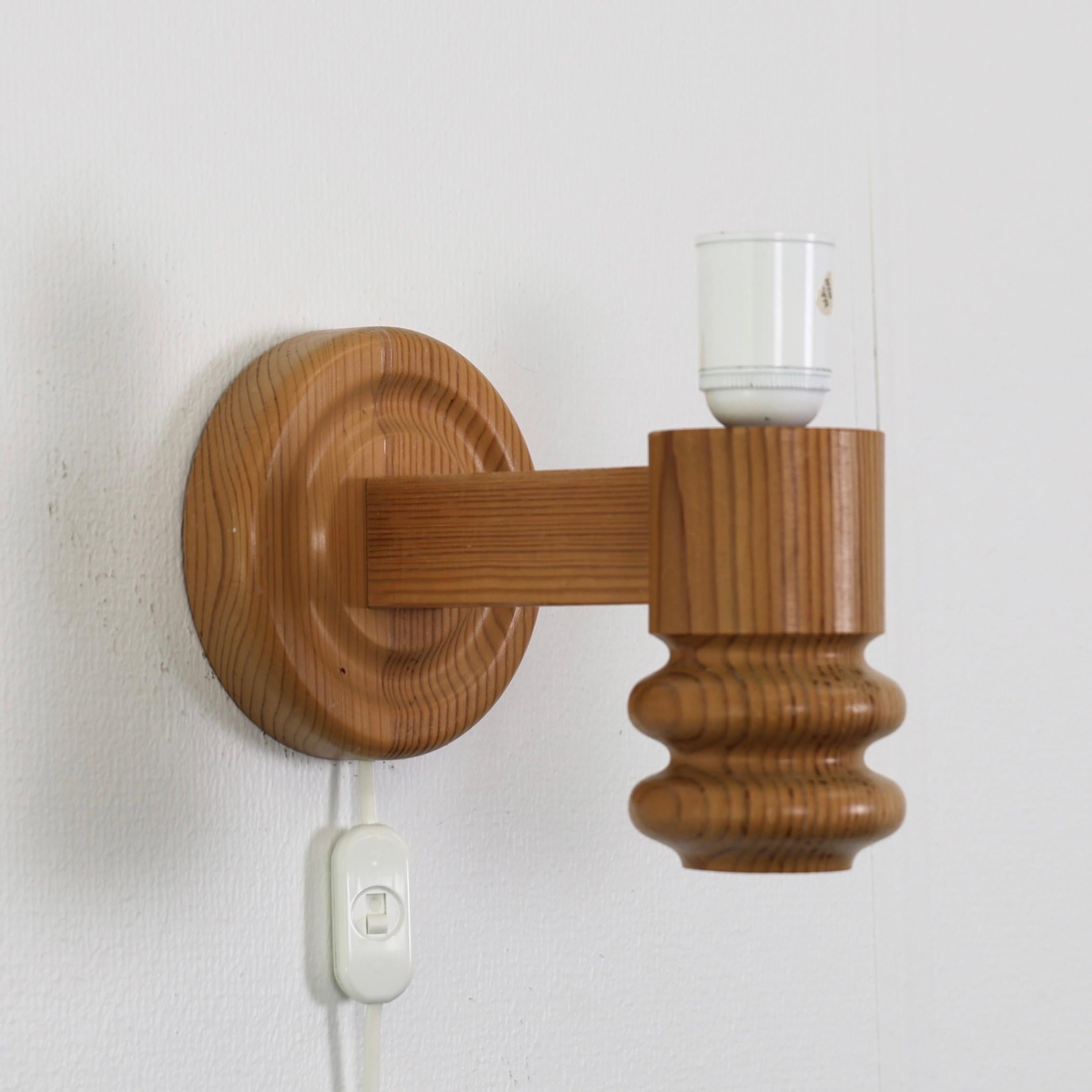 Lampada da parete in Wood Wood di Solbackens Svarveri, Svezia, anni '70 in vendita 2