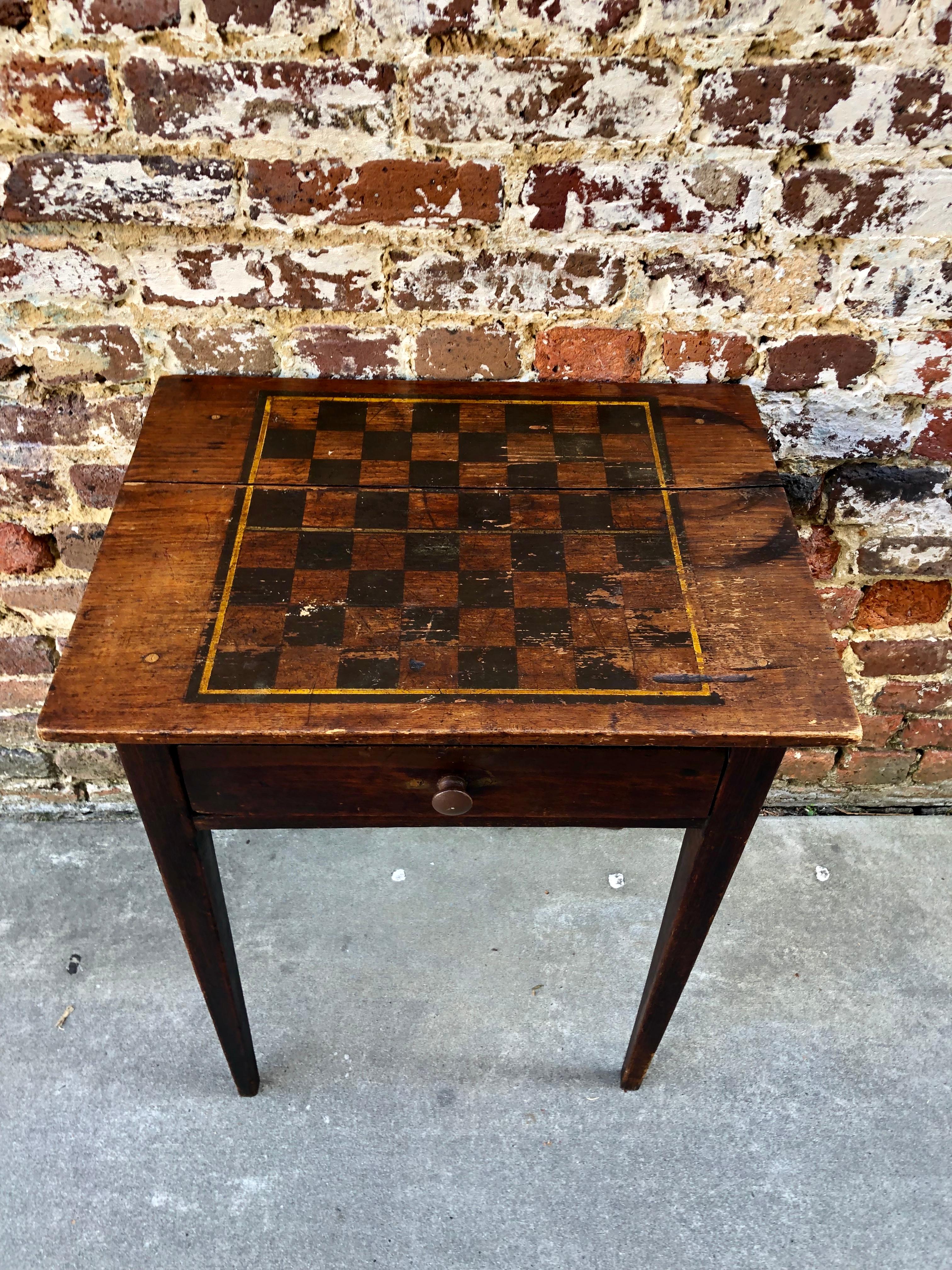 Pine Work Table with Tapered Leg and Checkerboard Painted Top In Good Condition For Sale In Charleston, SC