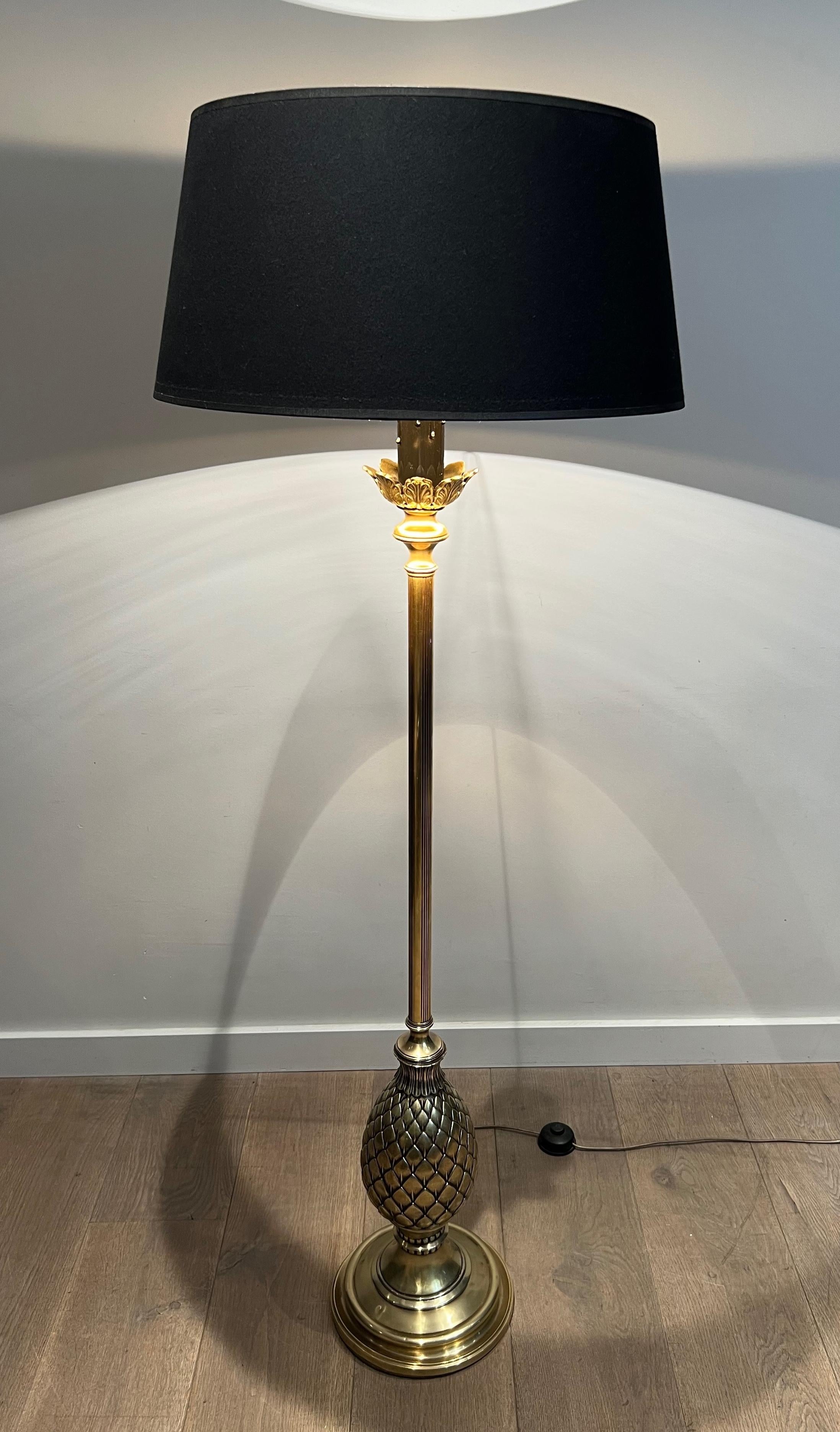 Lampadaire ananas en laiton en vente 11