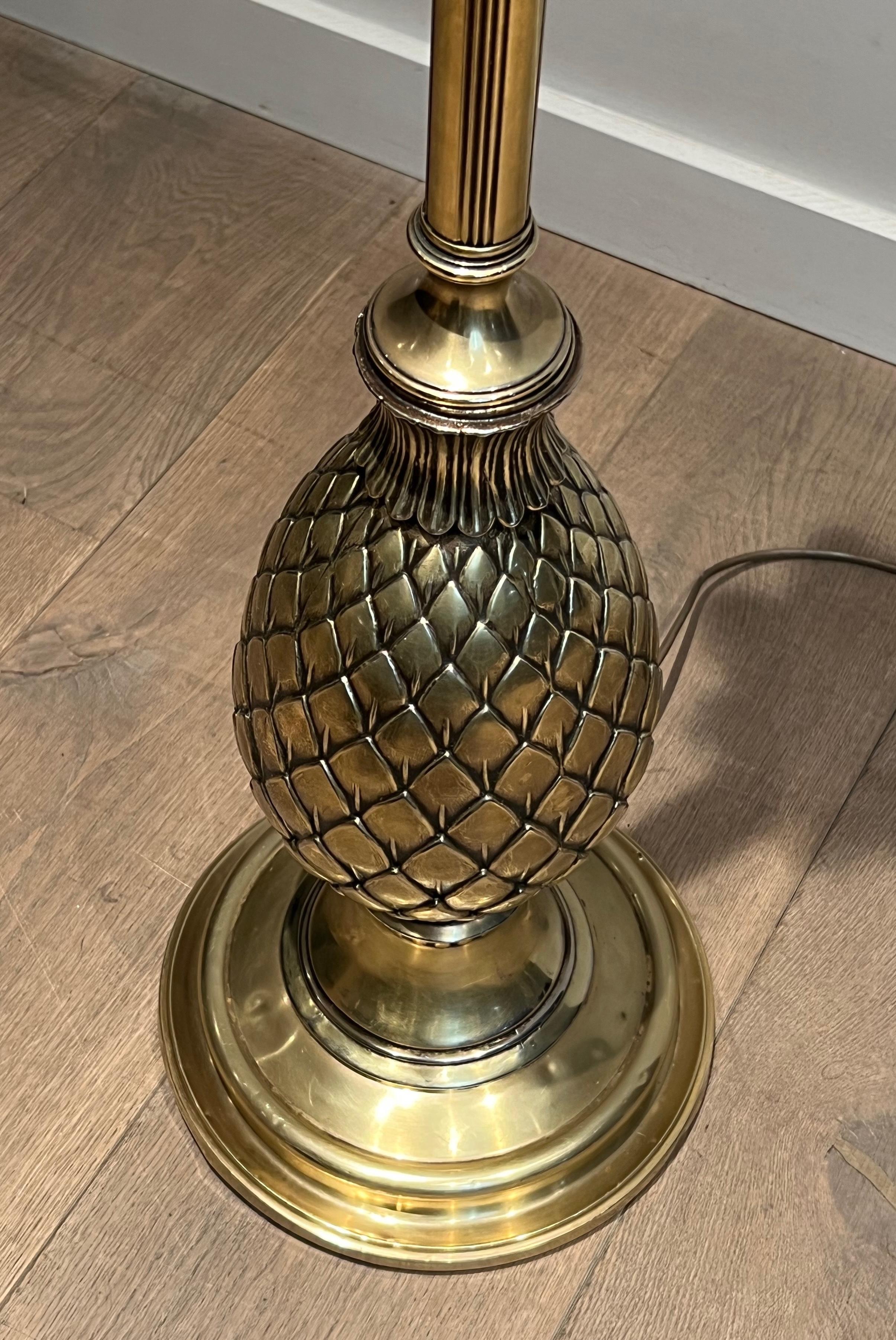 Laiton Lampadaire ananas en laiton en vente