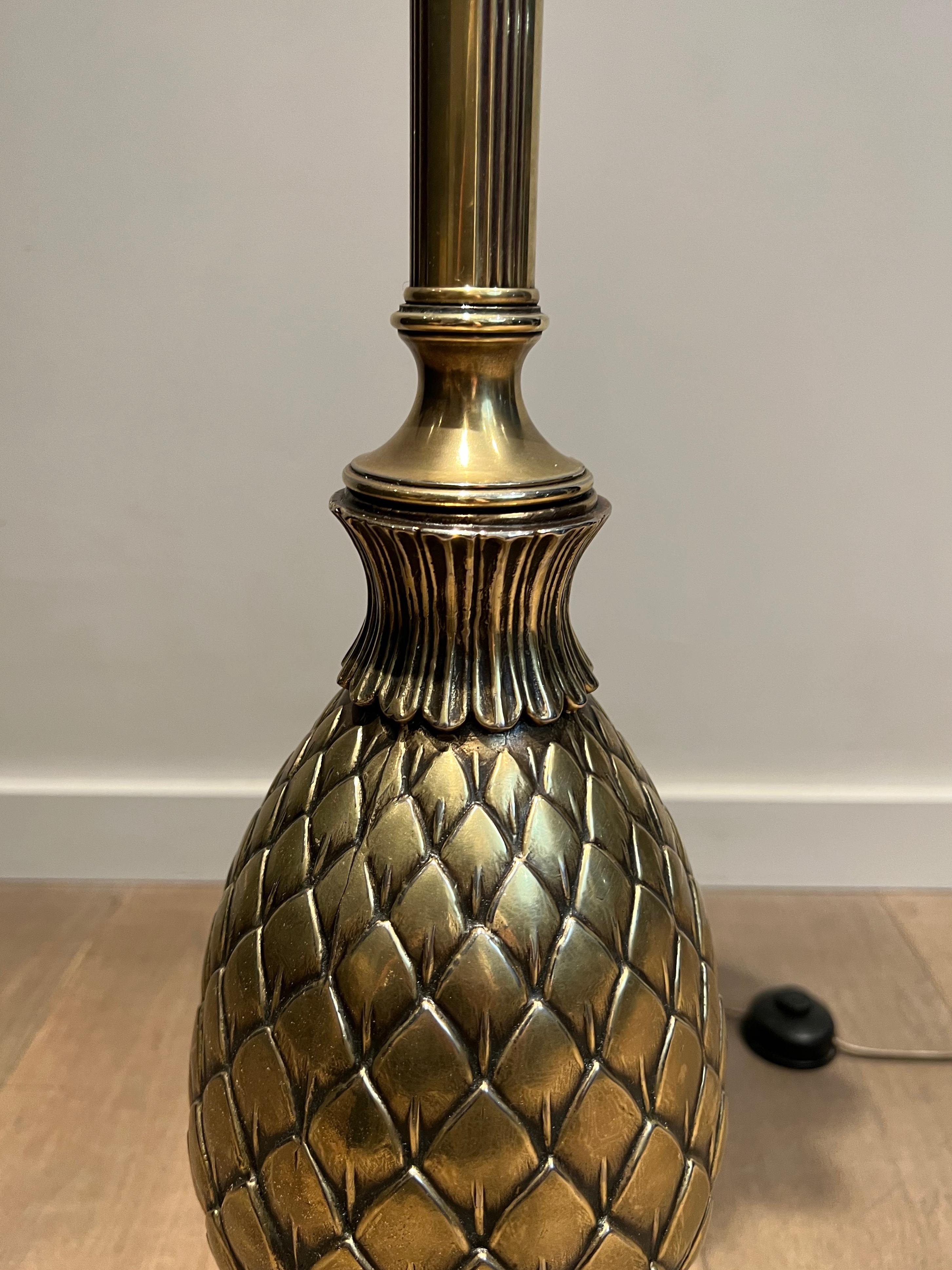 Lampadaire ananas en laiton en vente 2