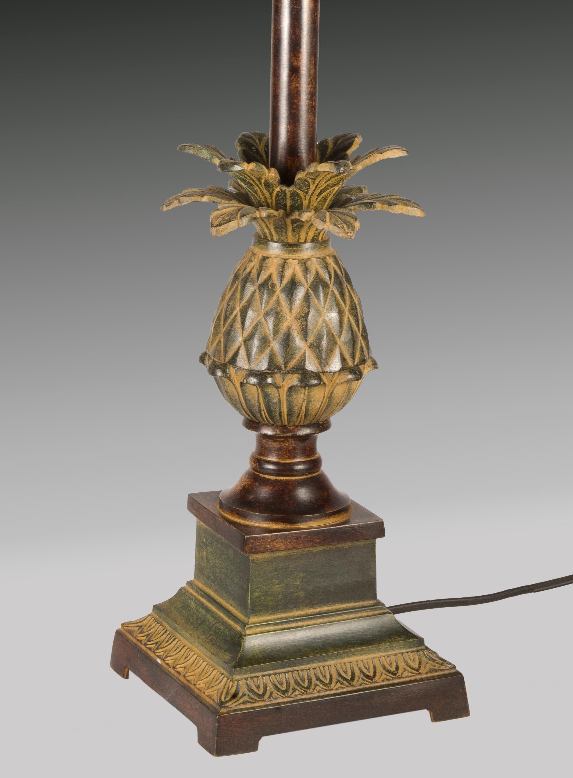 Lámpara de bronce Piña. en venta 1