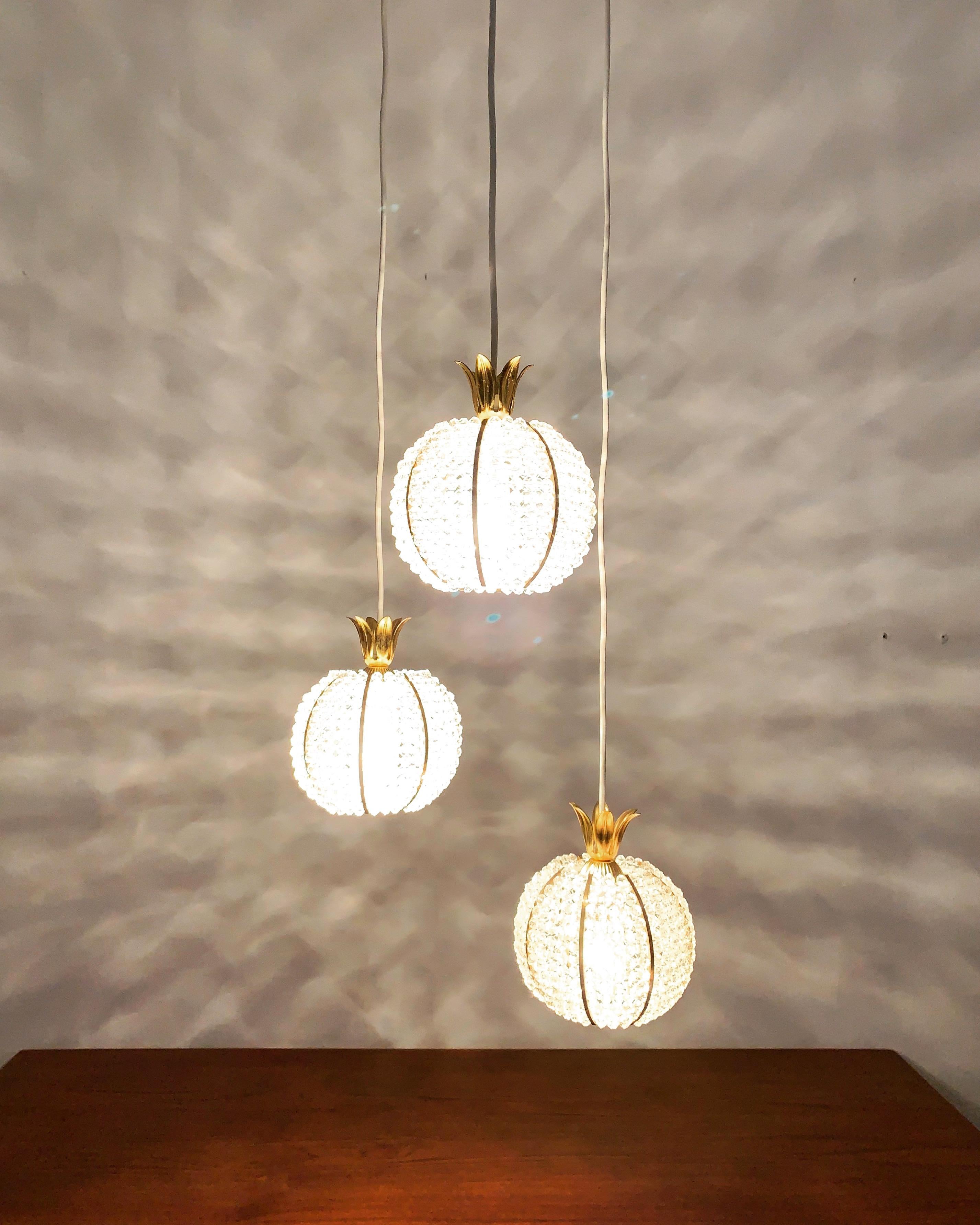 Pineapple Cascading Lamp For Sale 5