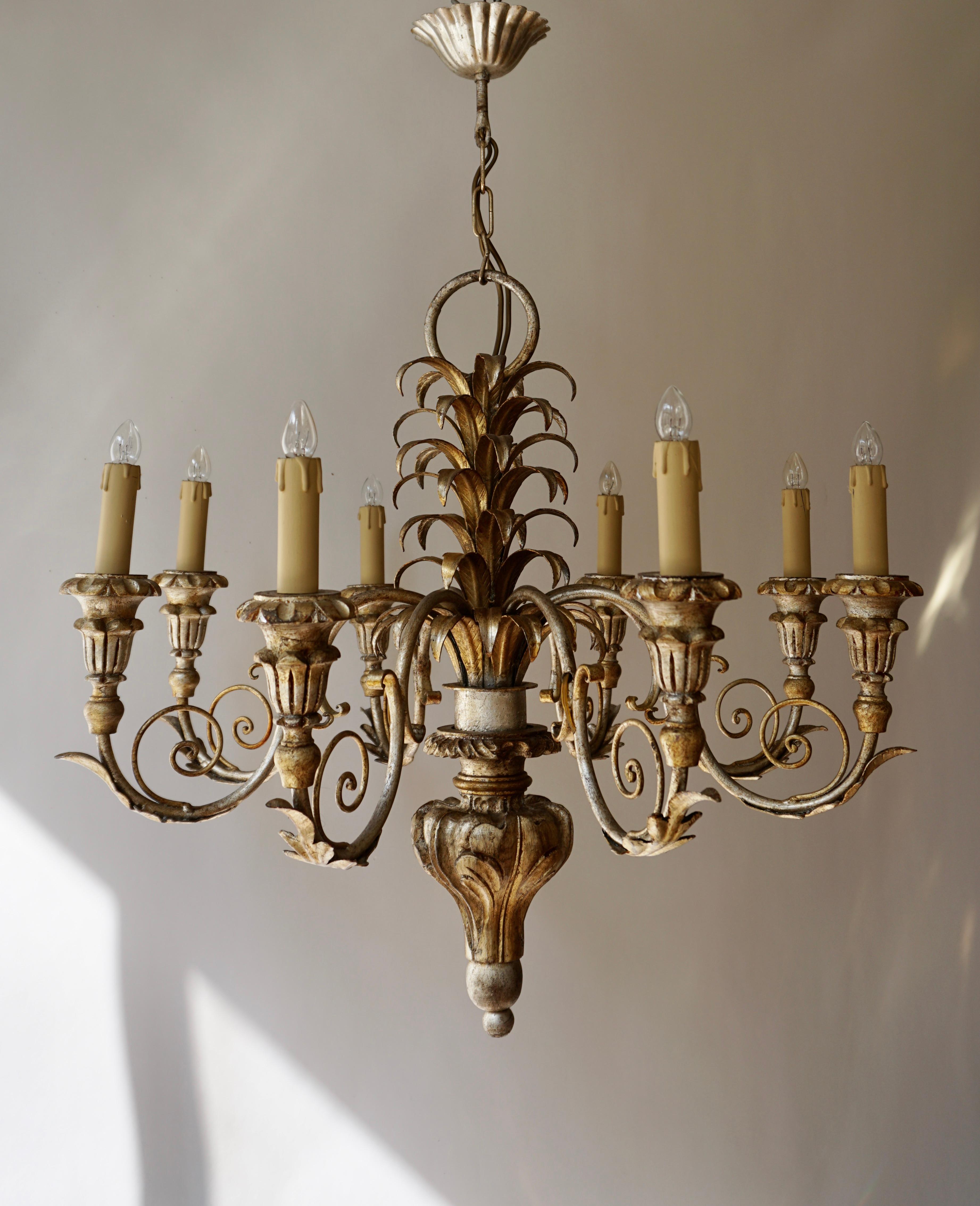 Hollywood Regency Pineapple Chandelier in Lacquered Wood and Gilt Brass, 1950s For Sale