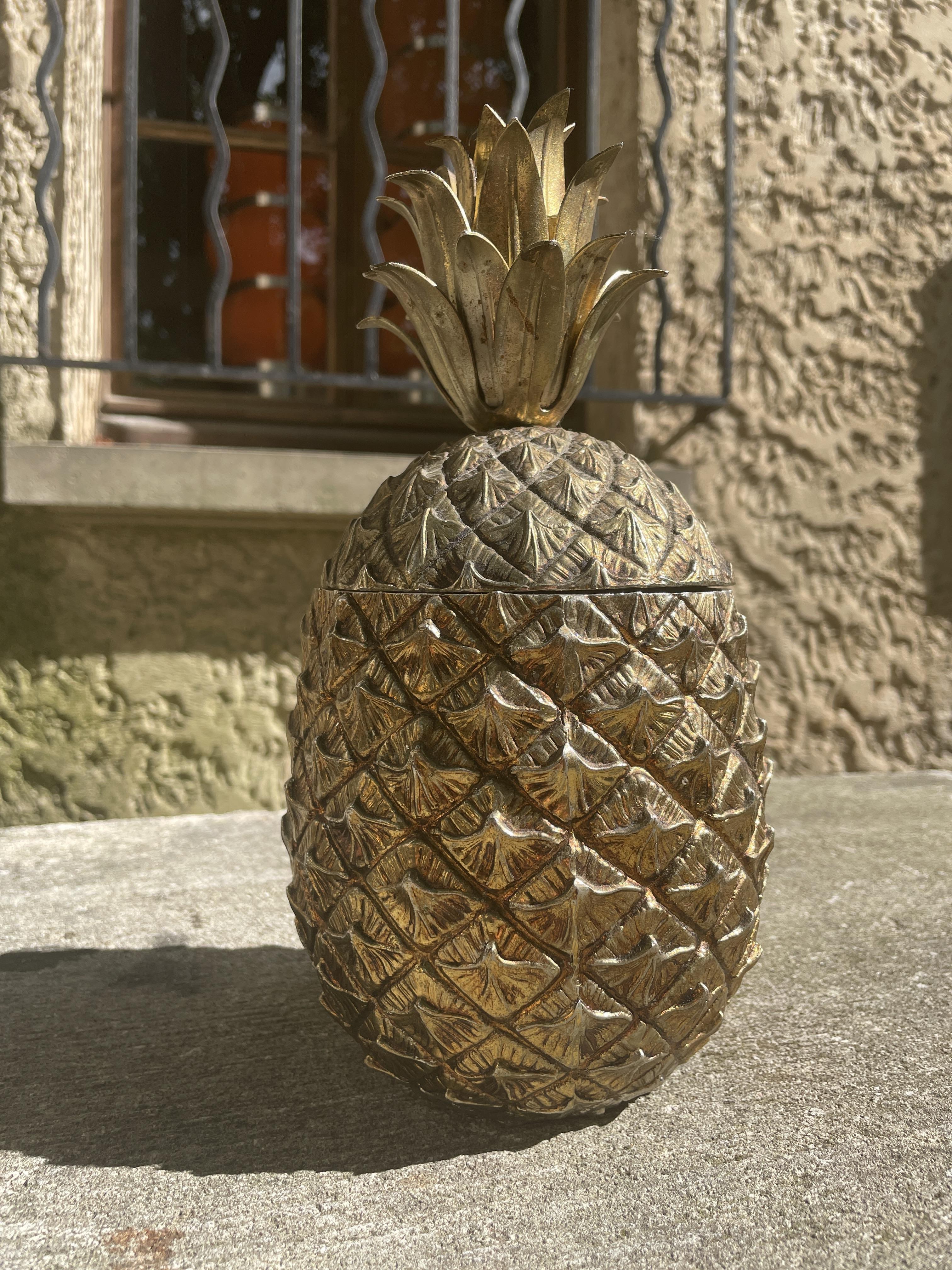 Pineapple ice bucket by Mauro Manetti for Fonderia D'Arte
Perfect condition.