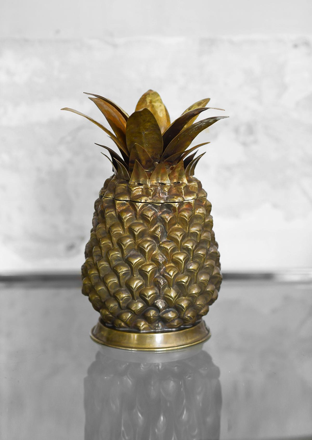 Italian Pineapple ice bucket, handcrafted in brass, Edizioni Molto.