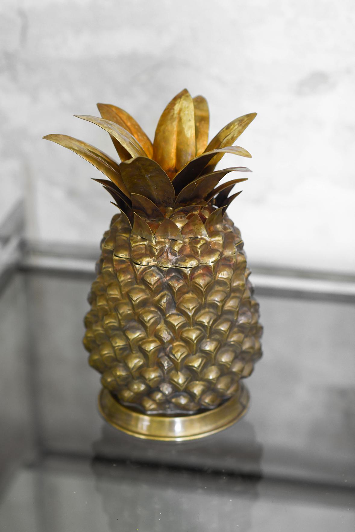 Pineapple ice bucket, handcrafted in brass, Edizioni Molto. In New Condition In Roma, RM