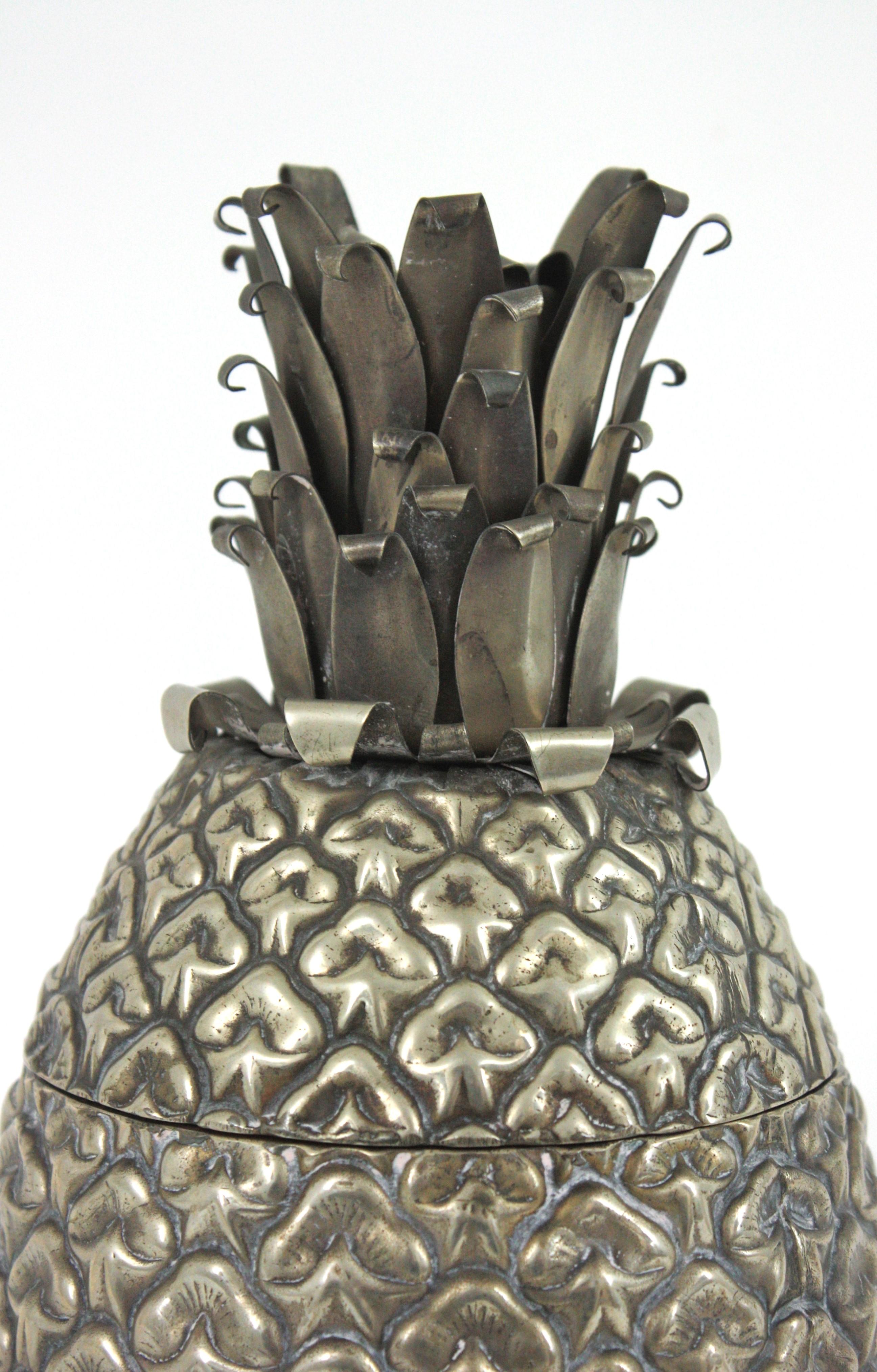 Enfriador de vino con cubitera de piña al estilo de Mauro Manetti, Italia, años 50 Italiano en venta