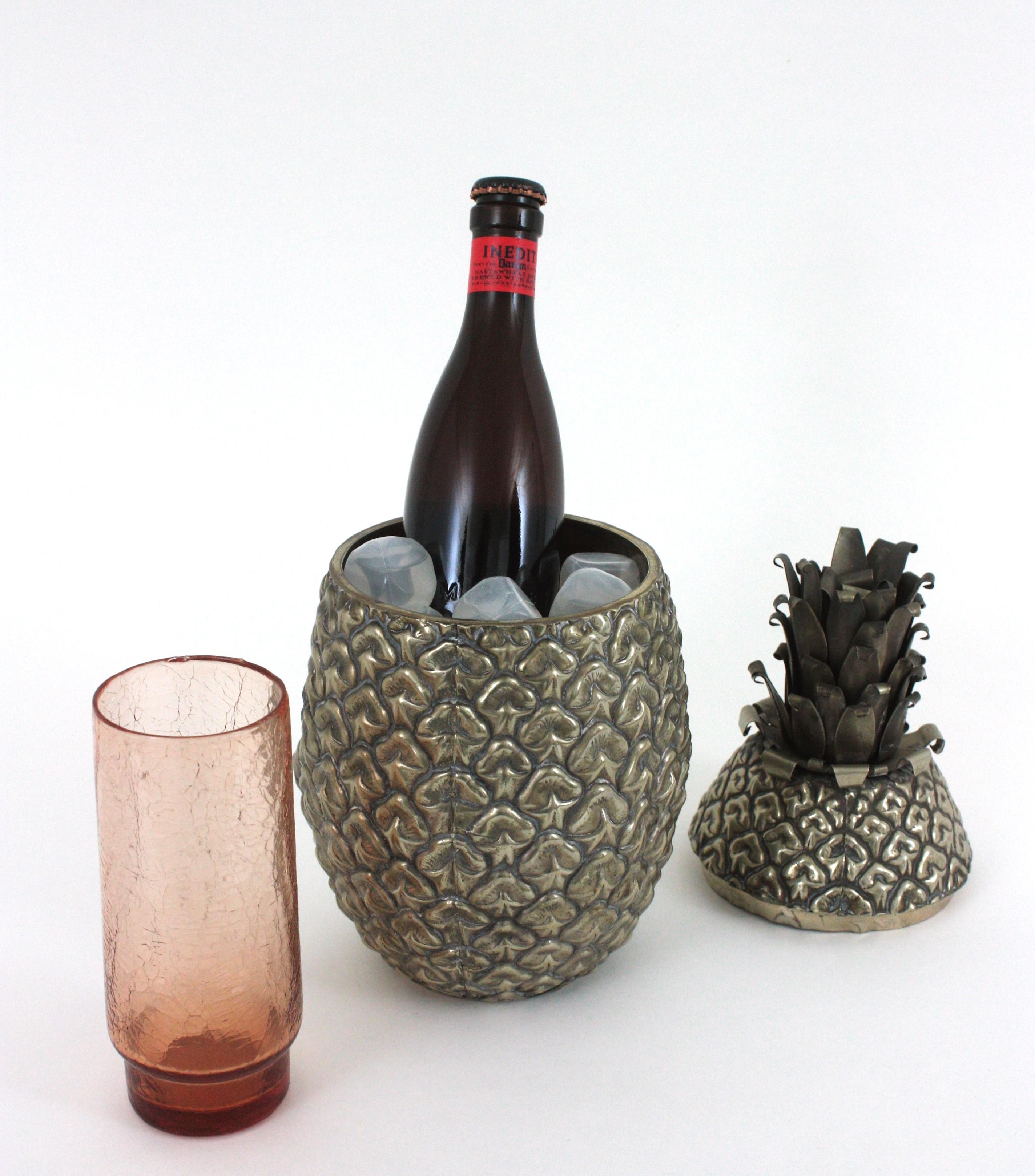 Enfriador de vino con cubitera de piña al estilo de Mauro Manetti, Italia, años 50 Metal en venta