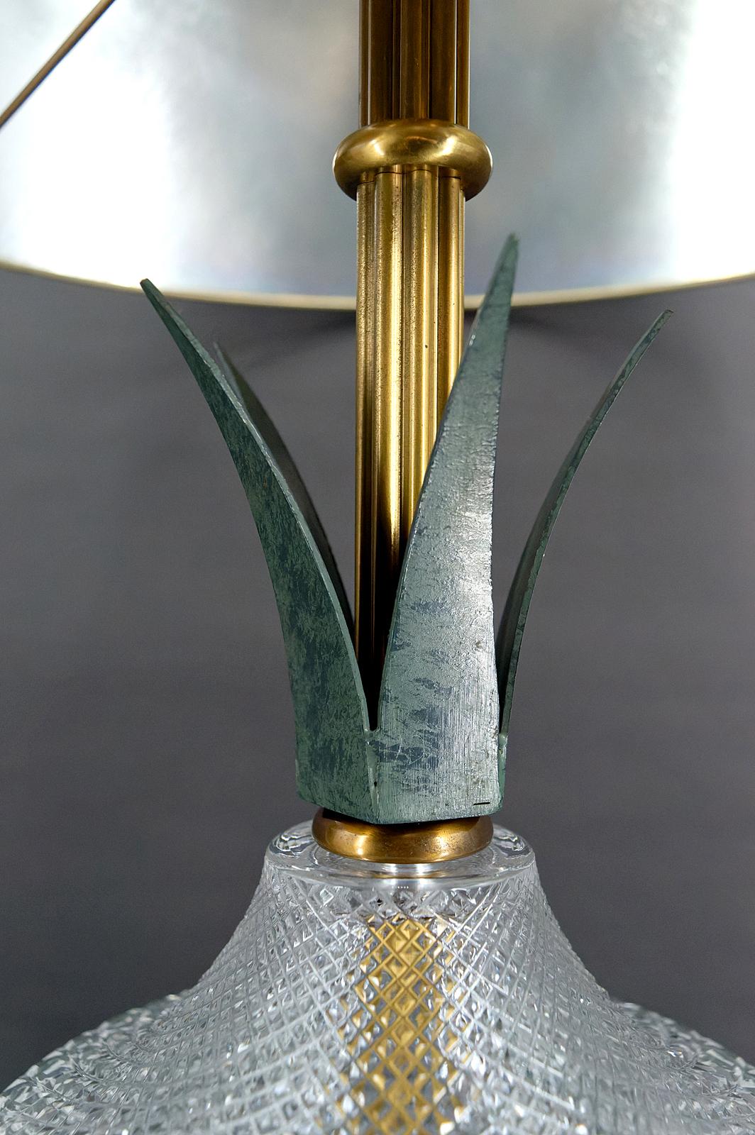 Hollywood Regency Pineapple lamp in crystal and patinated metal, France, Circa 1950 For Sale