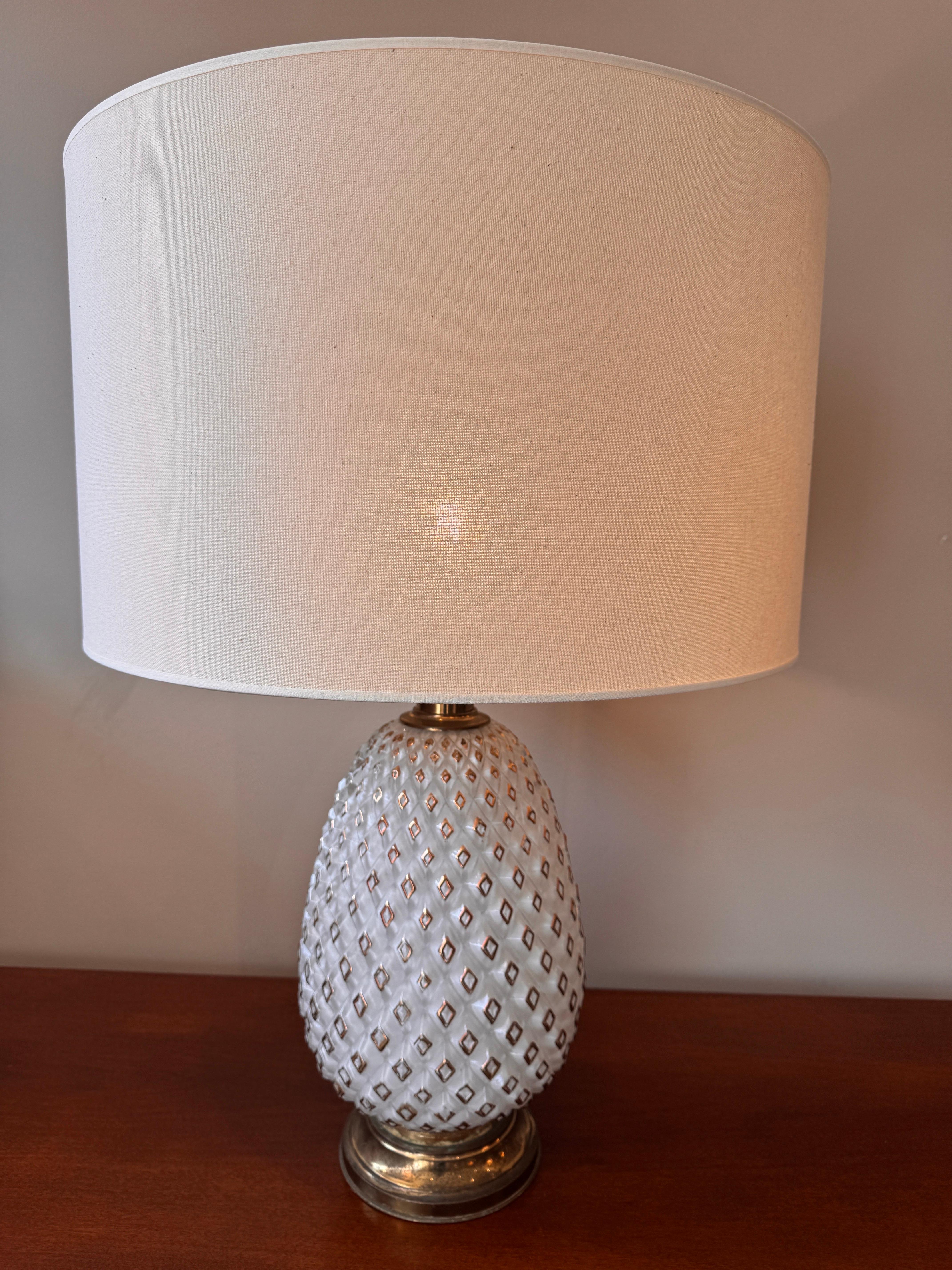 Laiton Lampe de table ananas en verre de Murano en vente