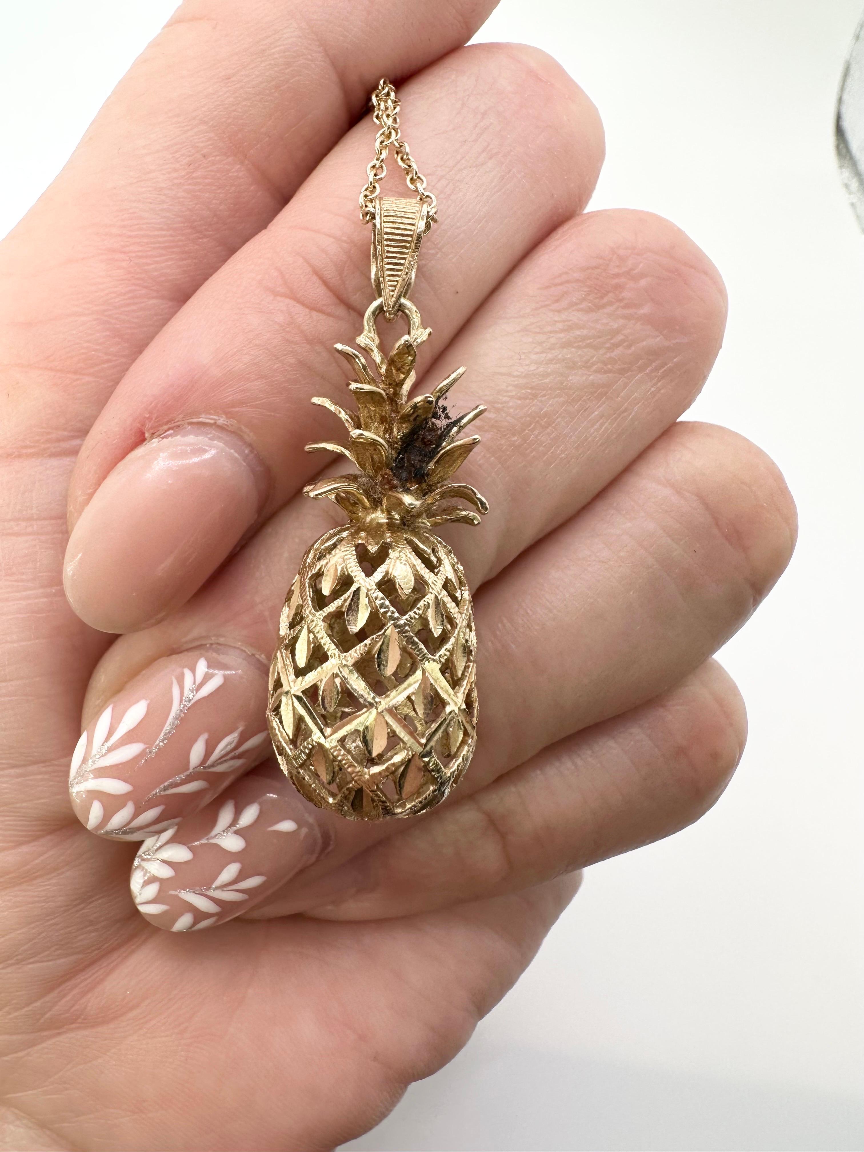 Women's or Men's Pineapple Pendant Necklace 14 Karat Yellow Gold Necklace Ananas Pendant For Sale
