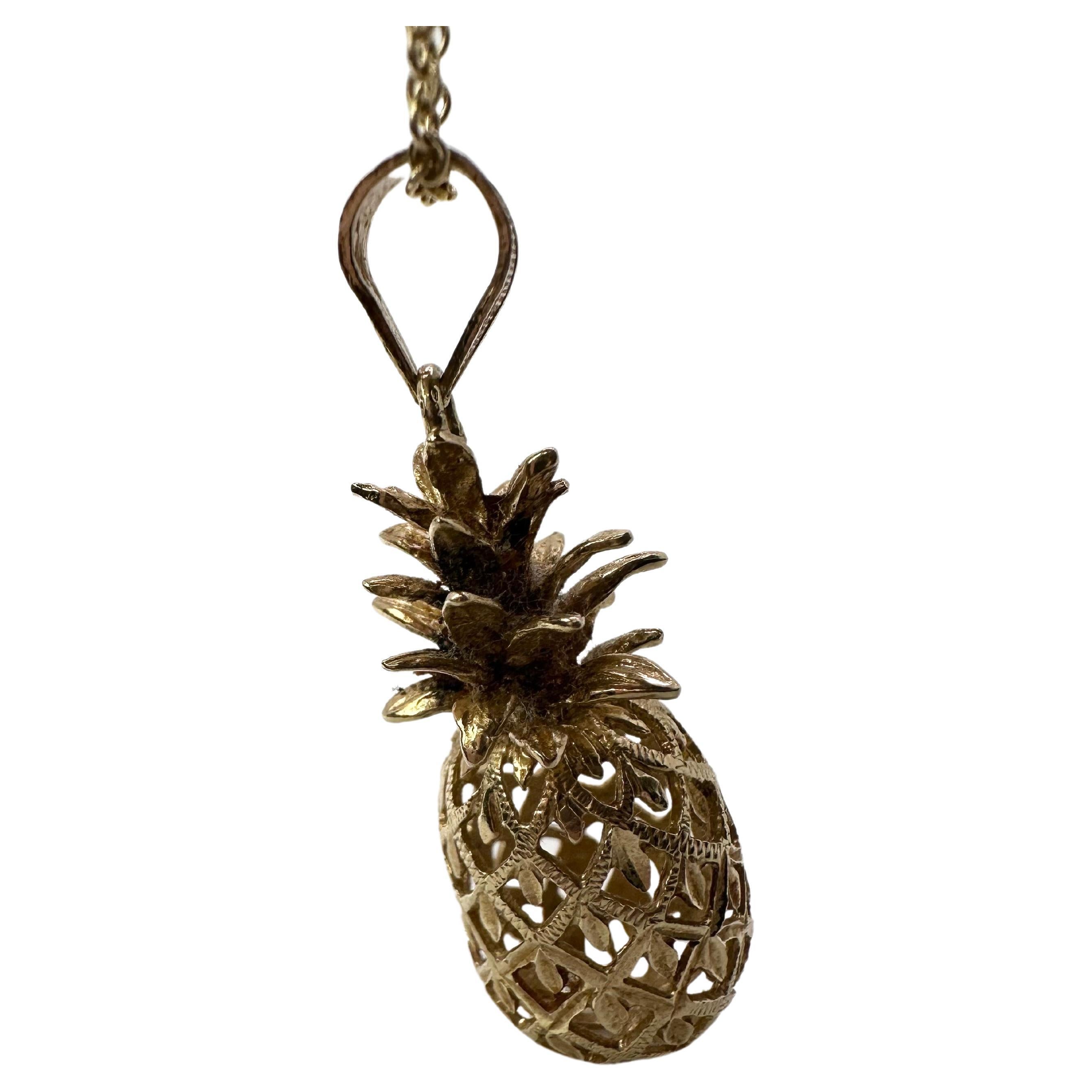 Pineapple Pendant Necklace 14 Karat Yellow Gold Necklace Ananas Pendant For Sale