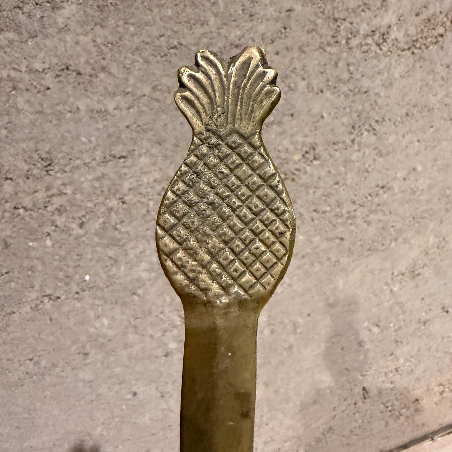 Ananas Skulptur Brieföffner aus massivem Messing (20. Jahrhundert) im Angebot