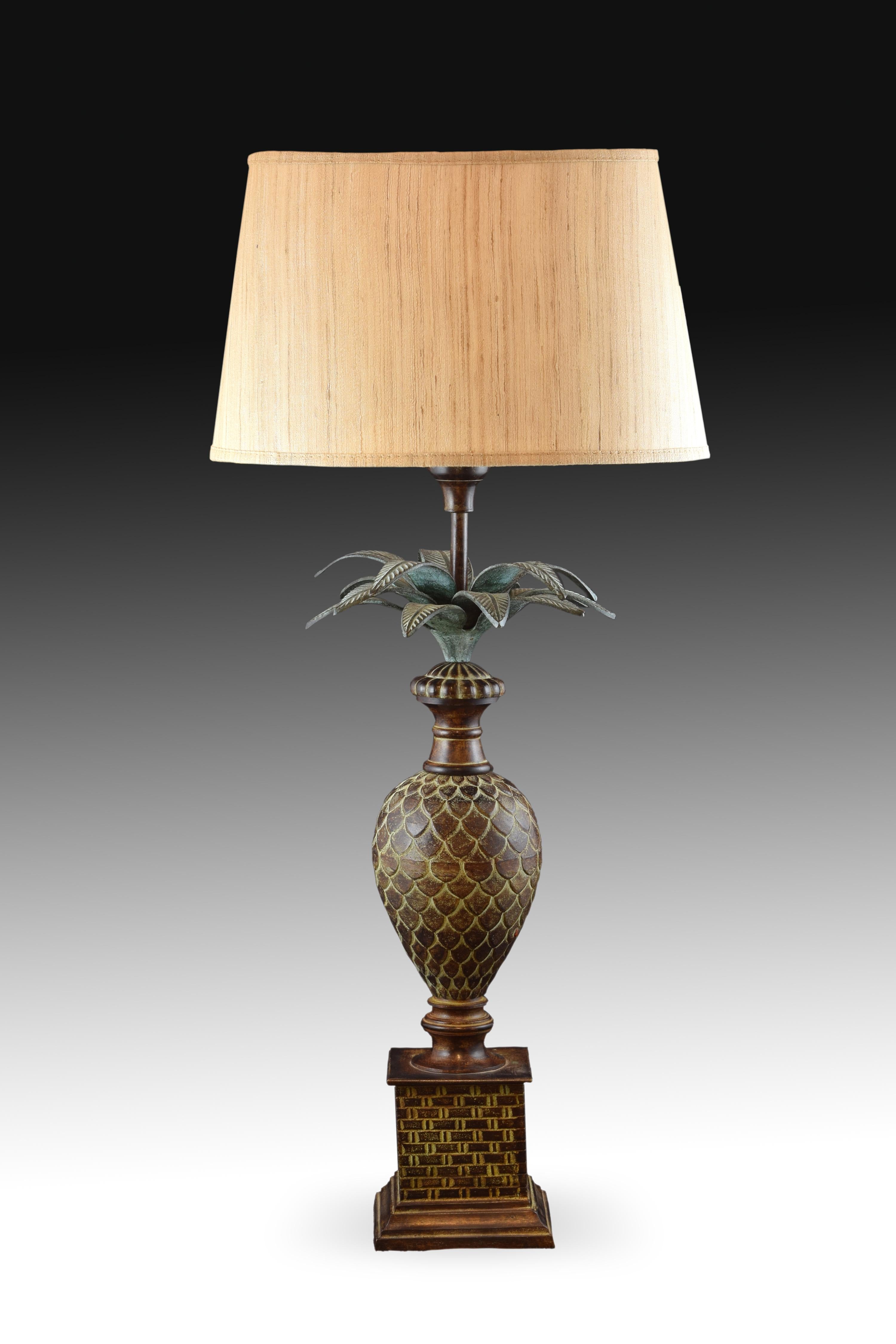 Lámpara de sobremesa en forma de piña, bronce policromado. Europeo en venta