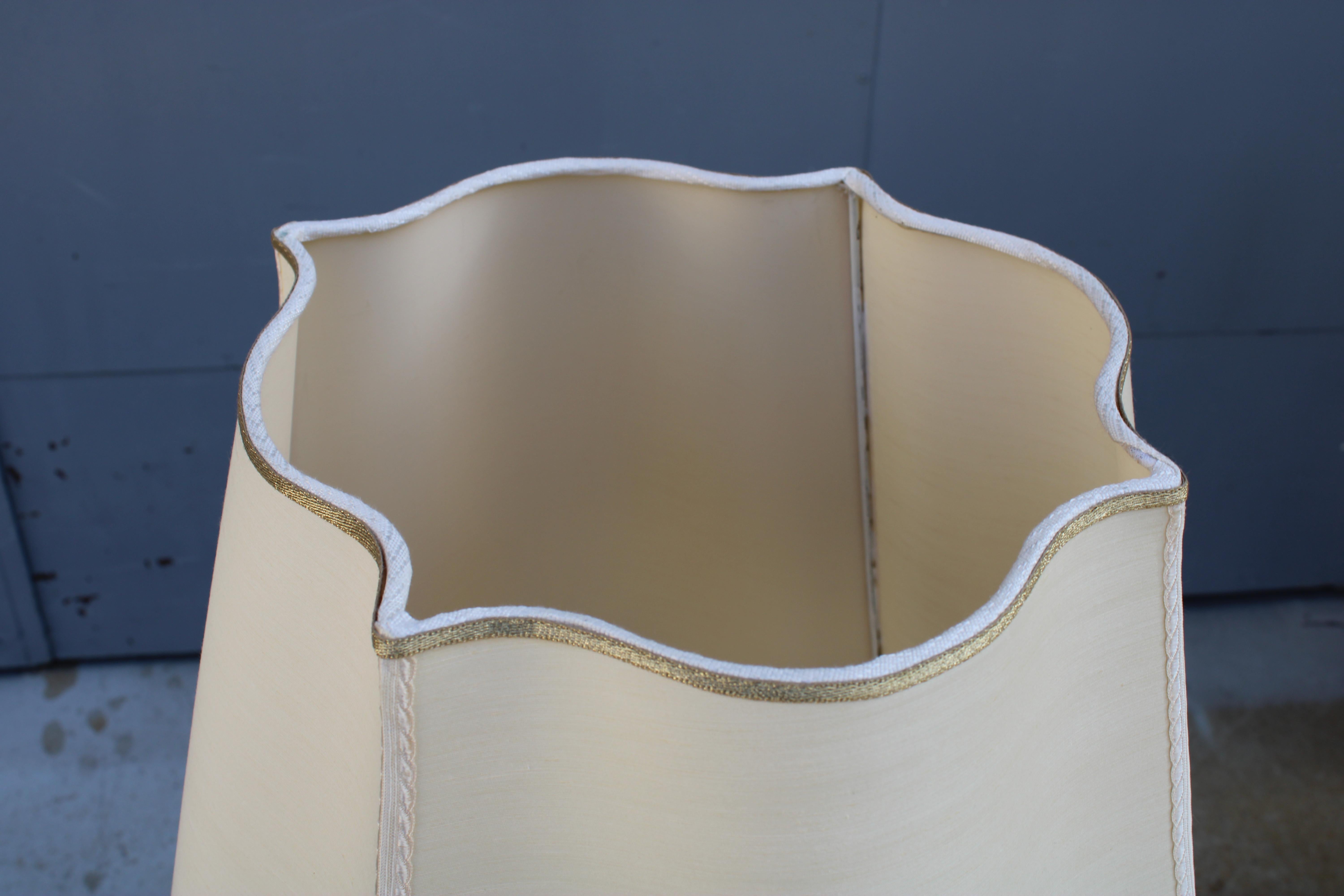 Lampada da tavolo ananas in vetro intagliato oro 18 carati 1970 Italia Design Nero Chantung in vendita 1