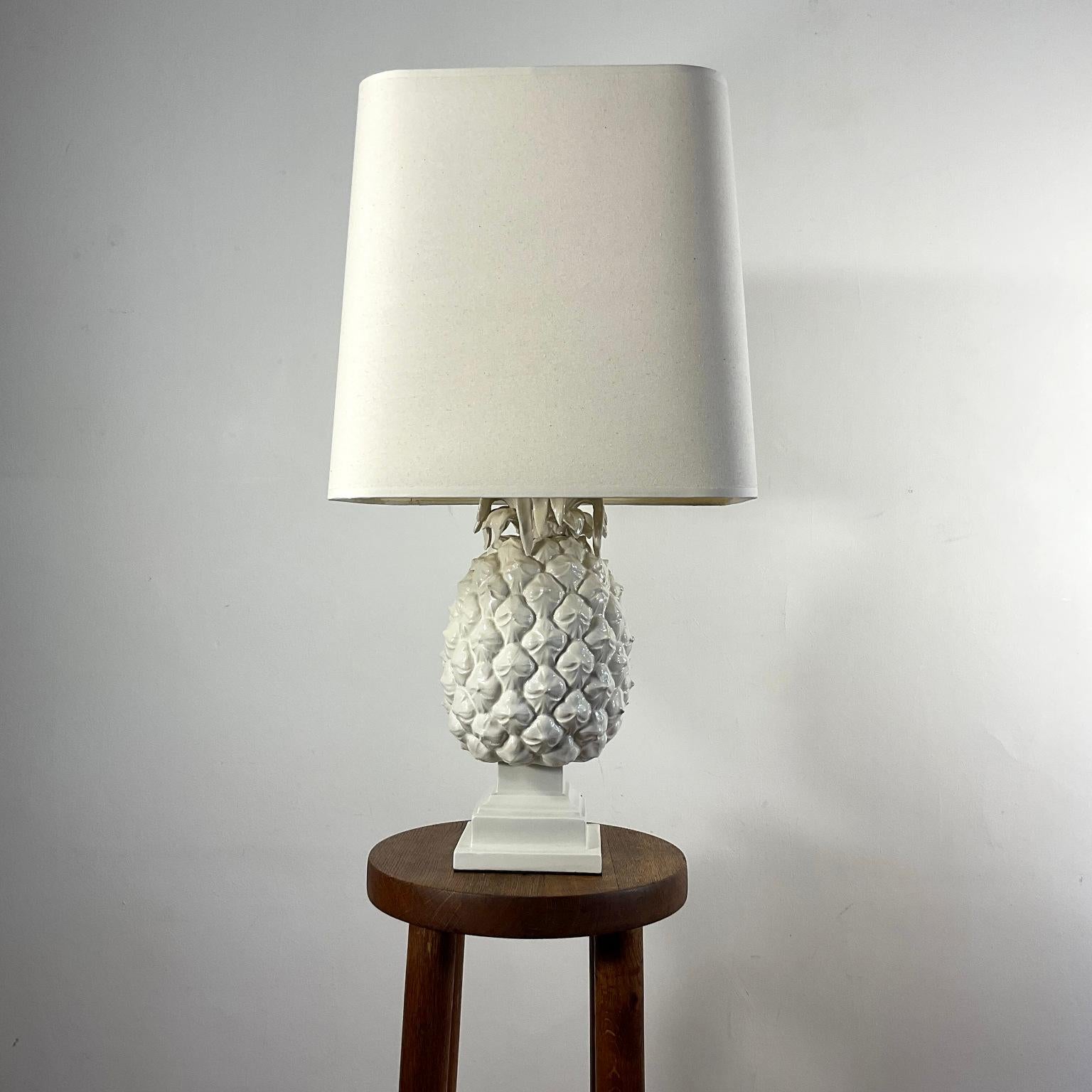 Pineapple Table Lamp in White Glazed Ceramic from Italy 1970s For Sale 5