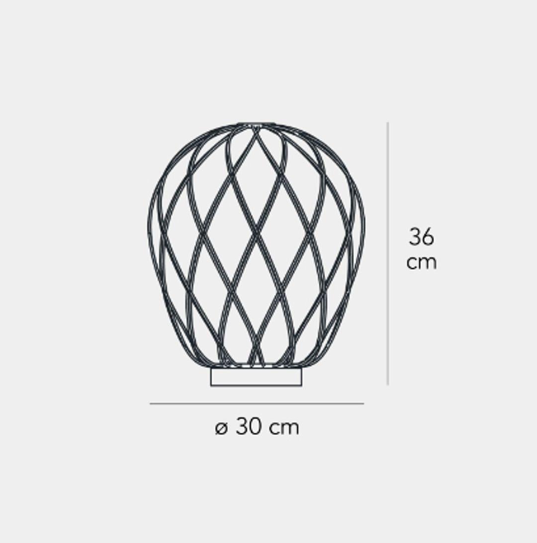 Pinecone - Medium Table Lamp - Gold Plated Metal Wire Mesh, Clear Glass Shade

Pinecone is a suspension and table lamp. The diffuser is manufactured using the ancient caged blown glass technique: the glass maker blows the molten glass blob into a