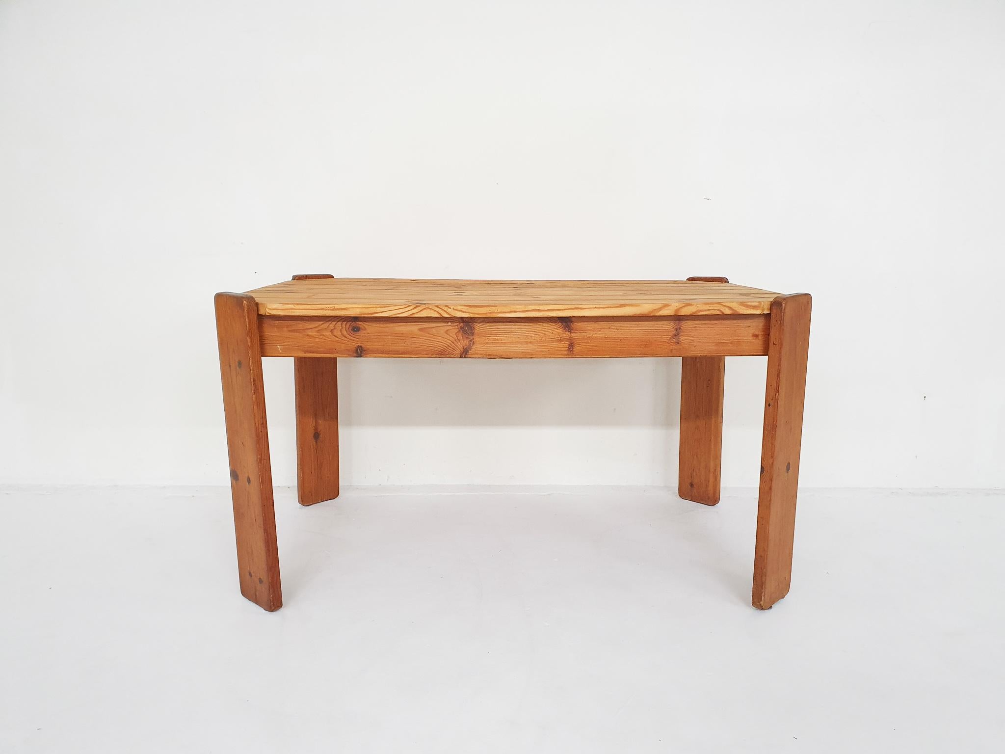wooden dining table netherlands