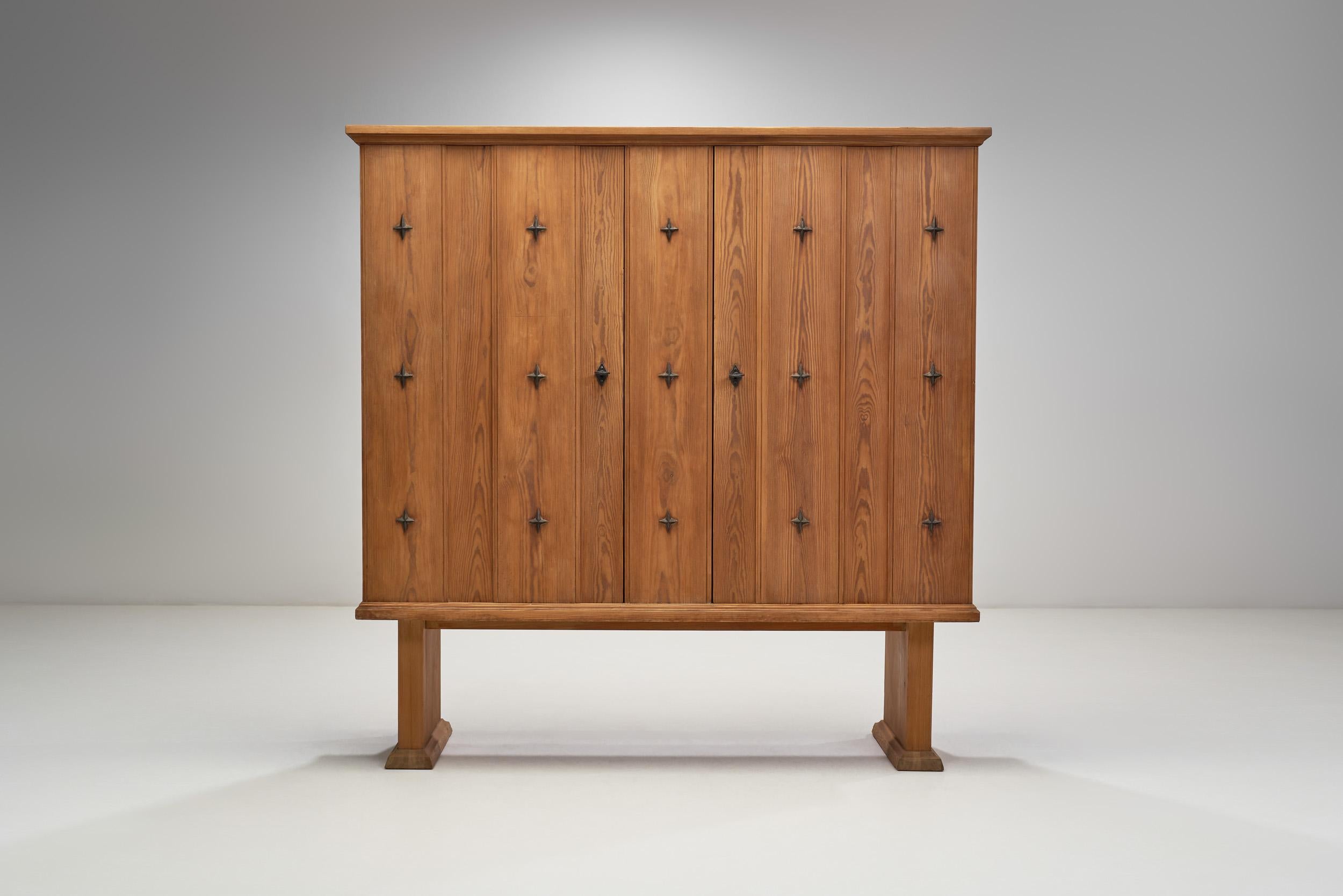 Pinewood Highboard Cabinet in the Manner of Axel Einar Hjorth, Norway 1940s 2