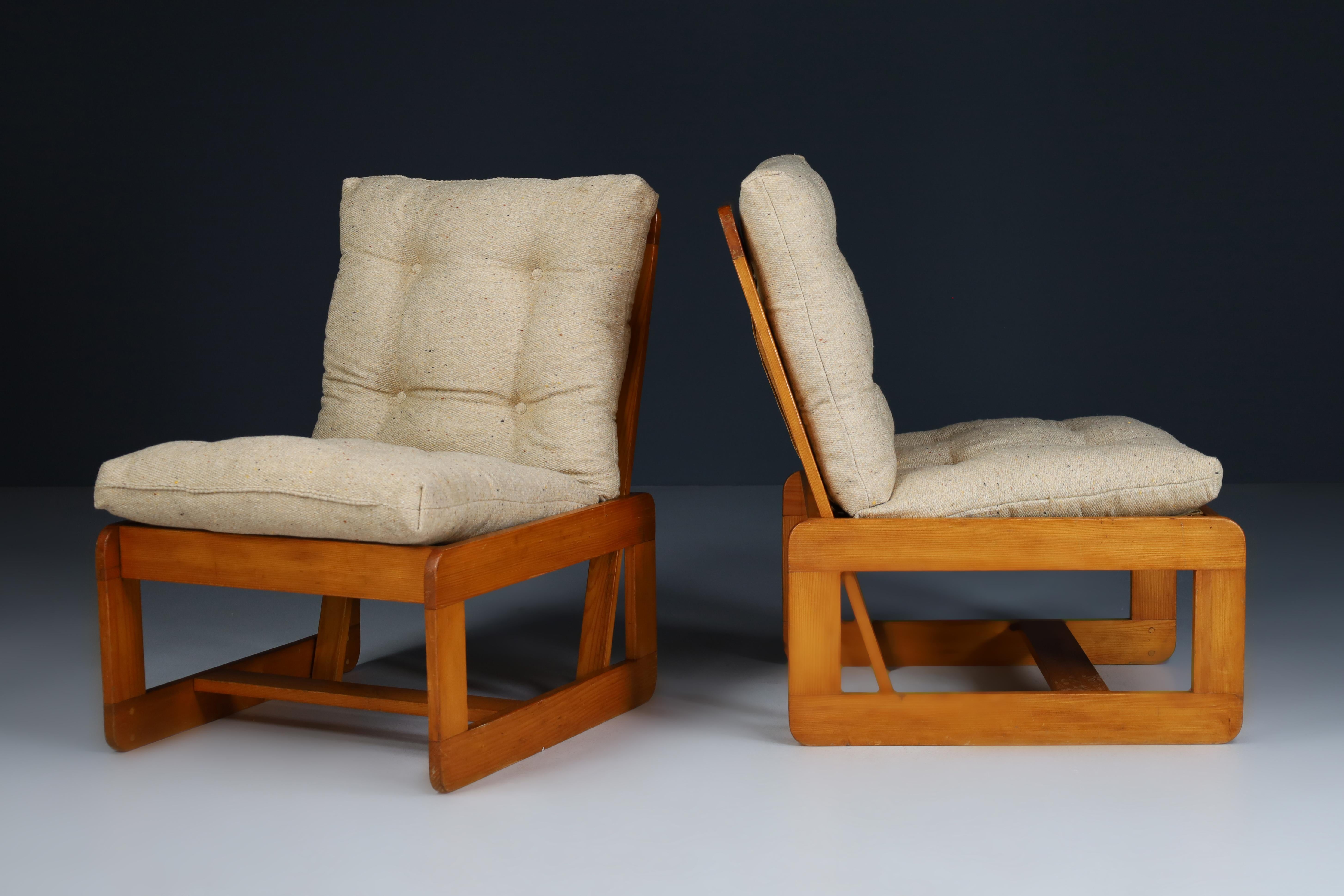 Pinewood Lounge Chairs In Original Jute Fabric Italy 1970s For Sale 4