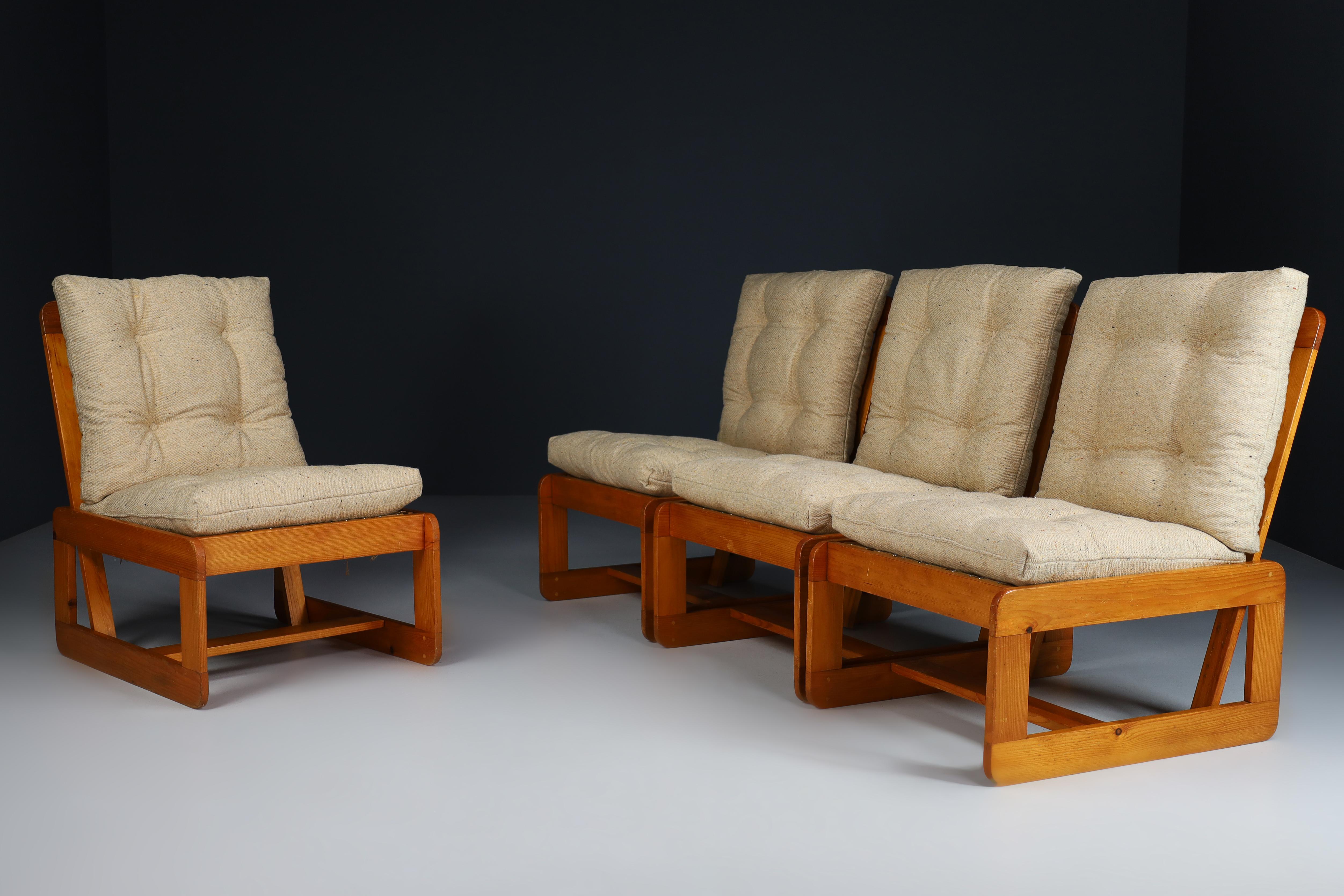 Pinewood Lounge Chairs In Original Jute Fabric Italy 1970s For Sale 5