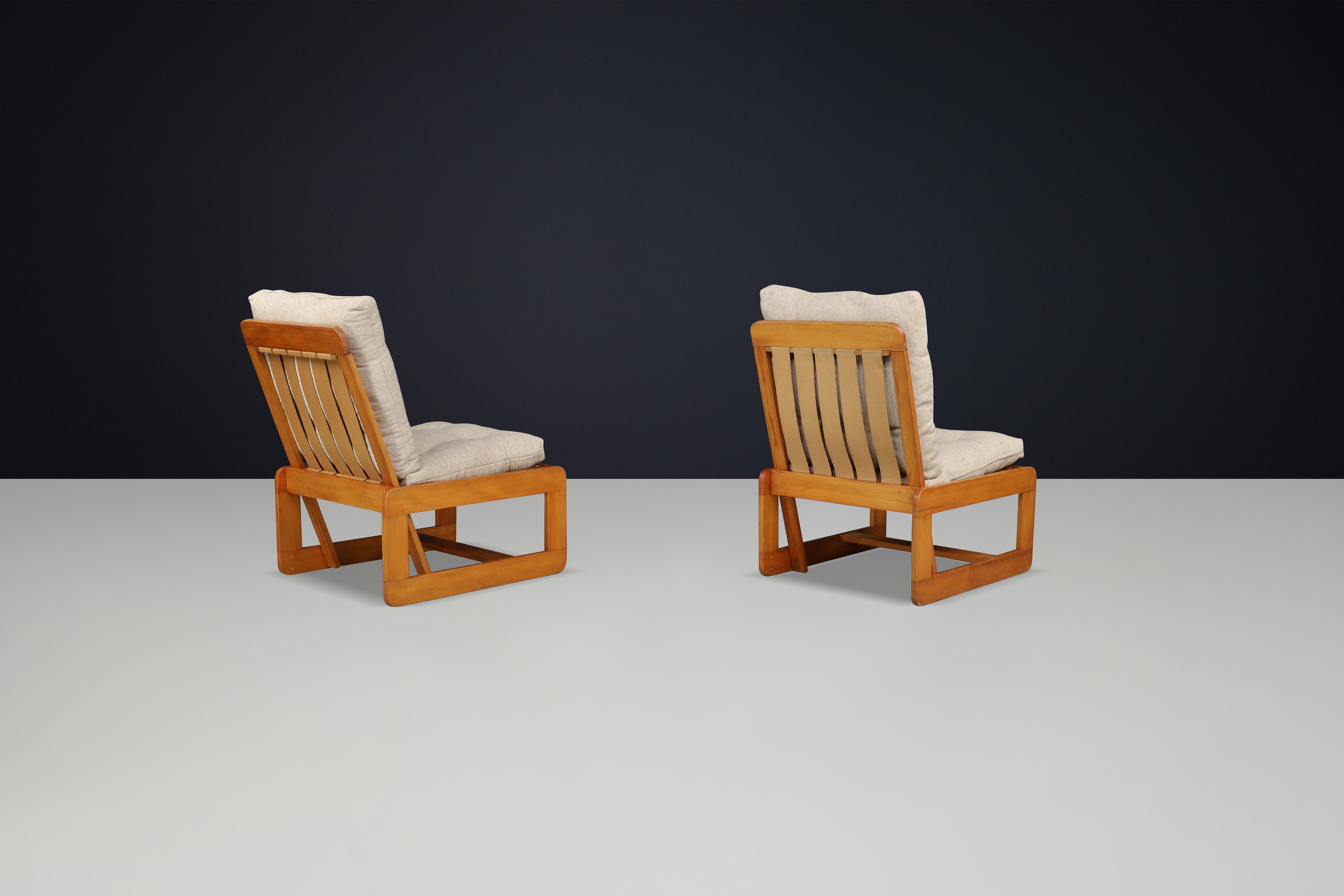 Italian Pinewood Lounge Chairs In Original Jute Fabric Italy 1970s For Sale