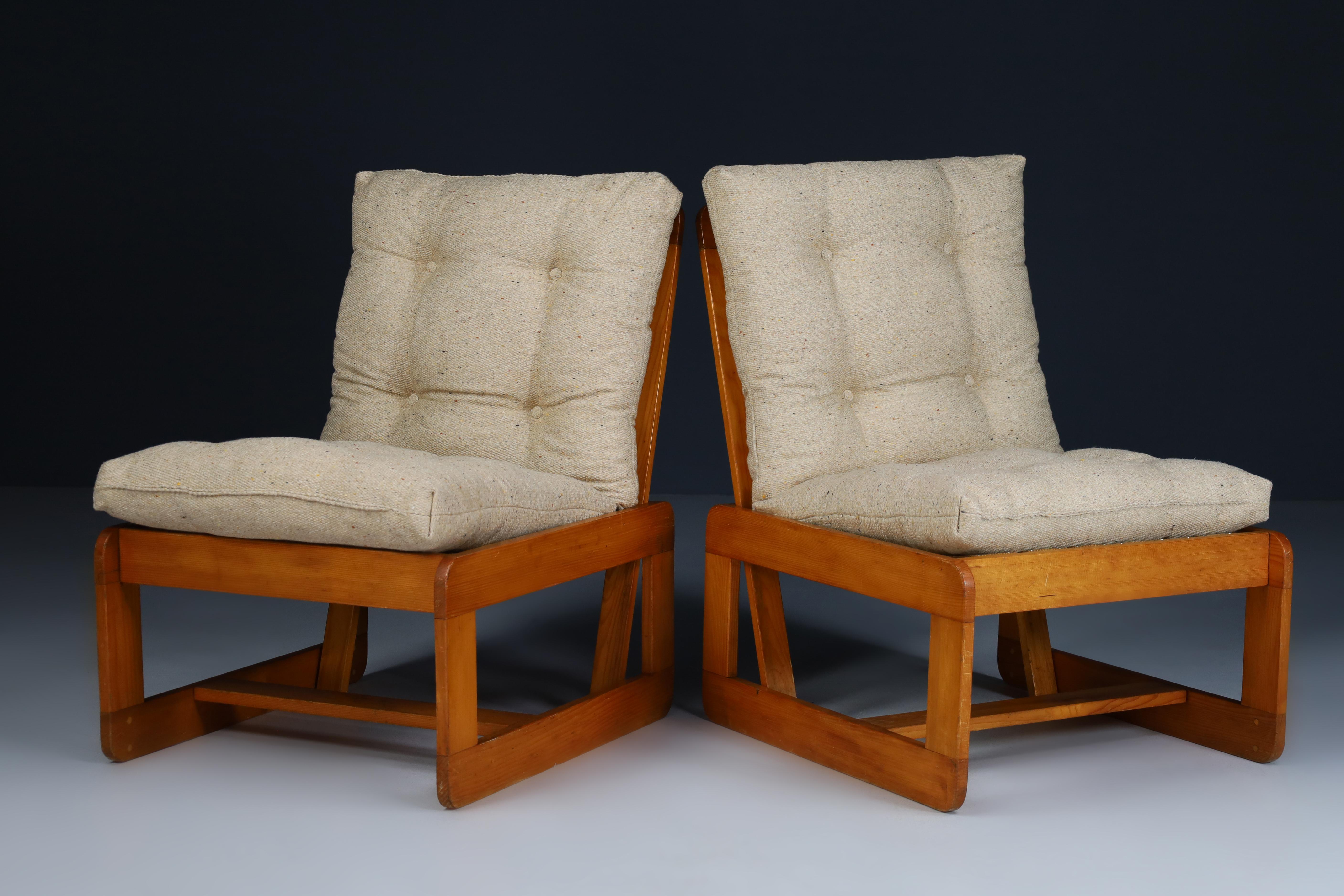 Pinewood Lounge Chairs In Original Jute Fabric Italy 1970s For Sale 3