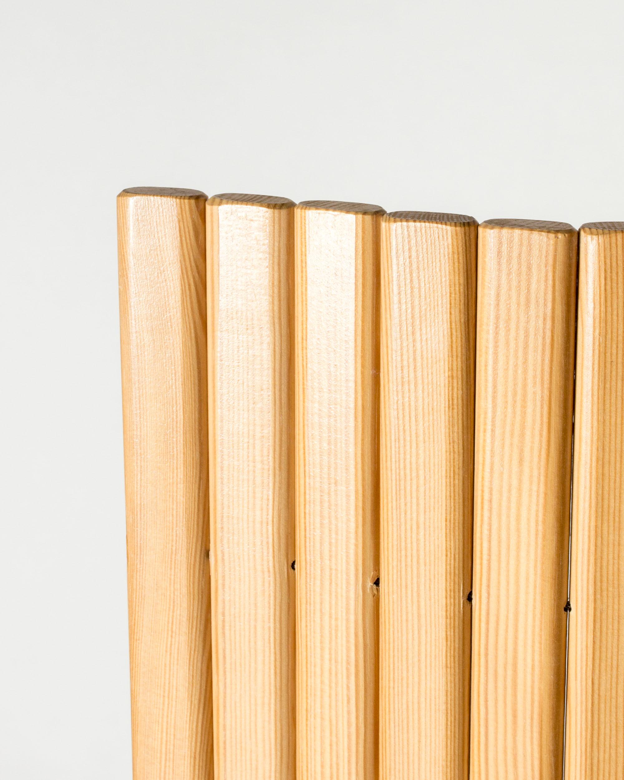 Finnish Pinewood Room Divider by Alvar Aalto for Artek, Finland, 1940s For Sale