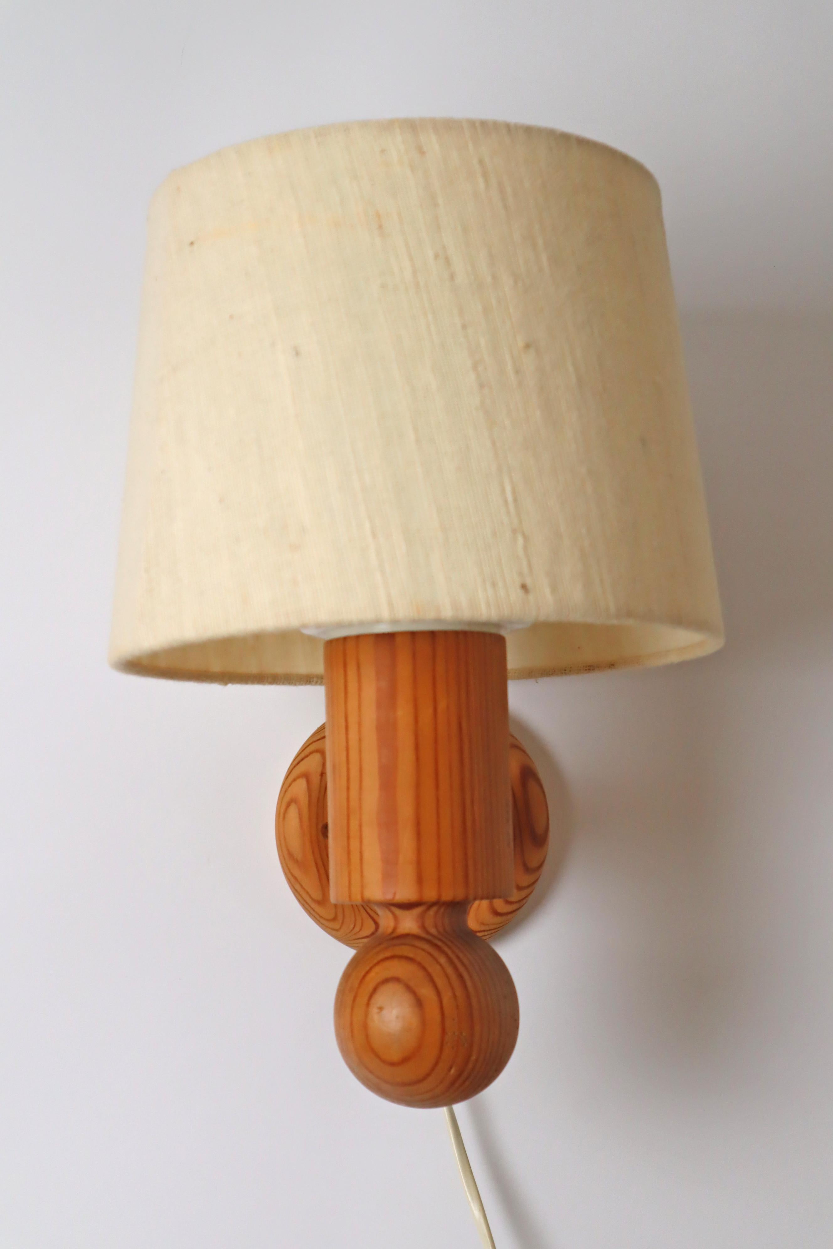 Pinewood wall lamp with lampshade from Luxus Sweden For Sale 3