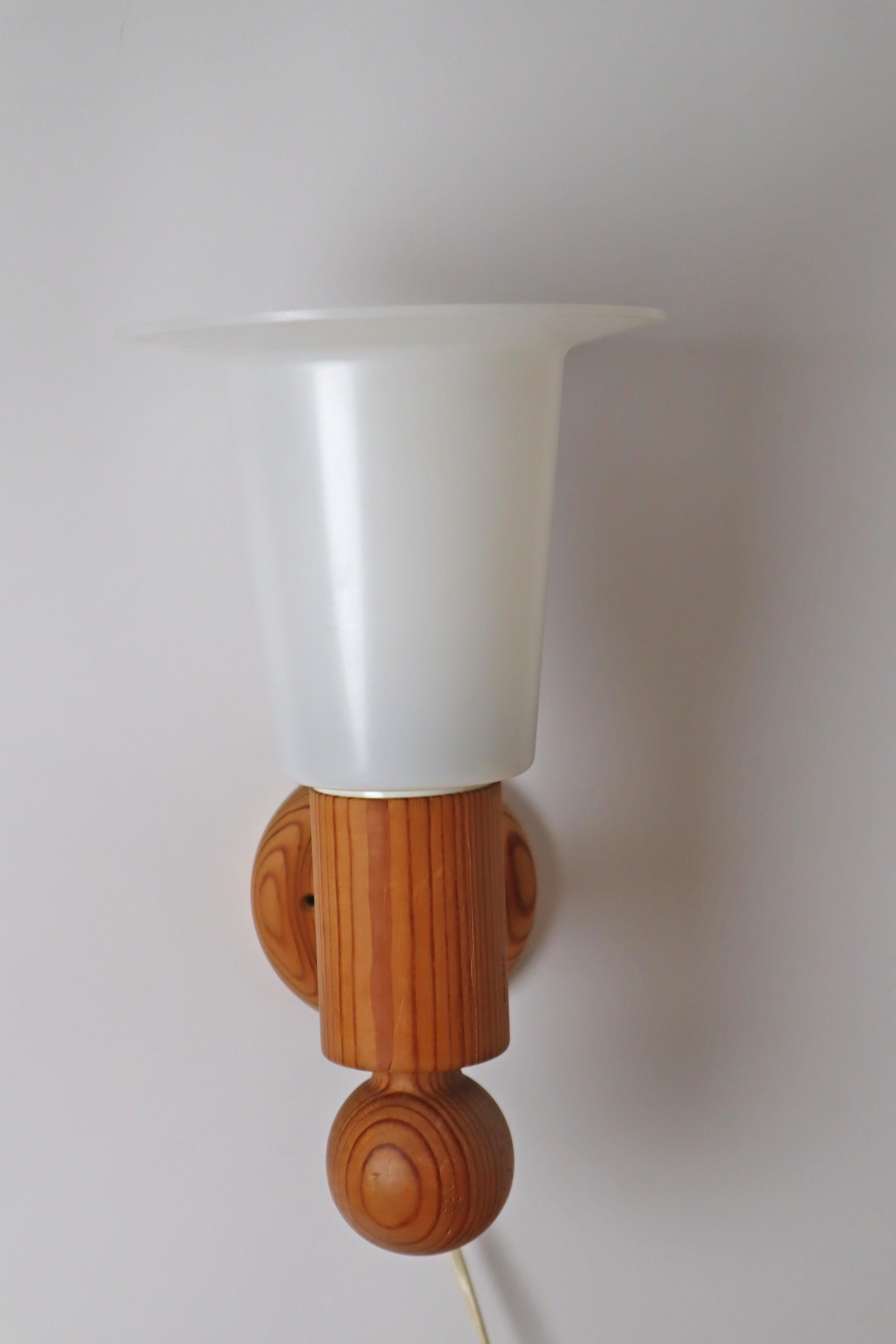Pinewood wall lamp with lampshade from Luxus Sweden For Sale 5