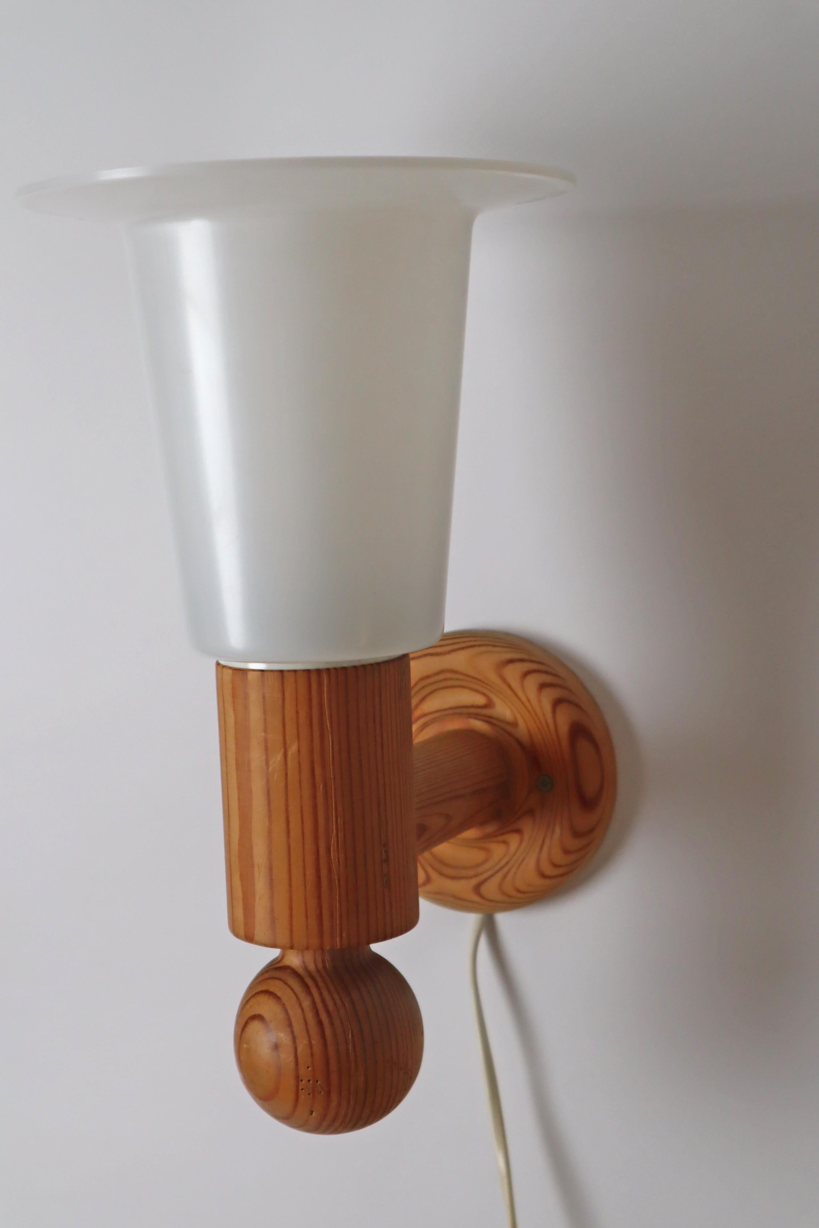 Pinewood wall lamp with lampshade from Luxus Sweden For Sale 6