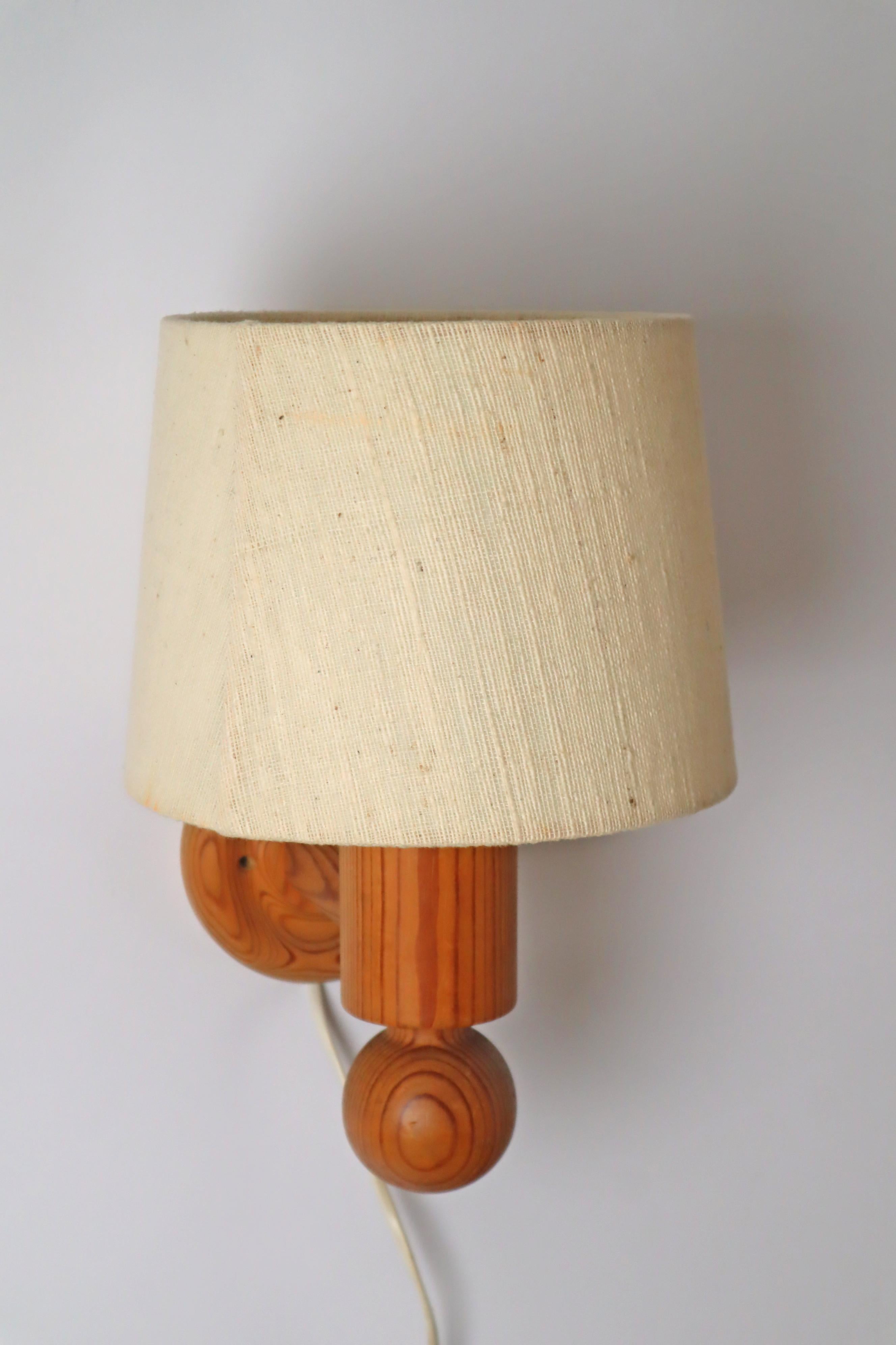 Pinewood wall lamp with lampshade from Luxus Sweden For Sale 2